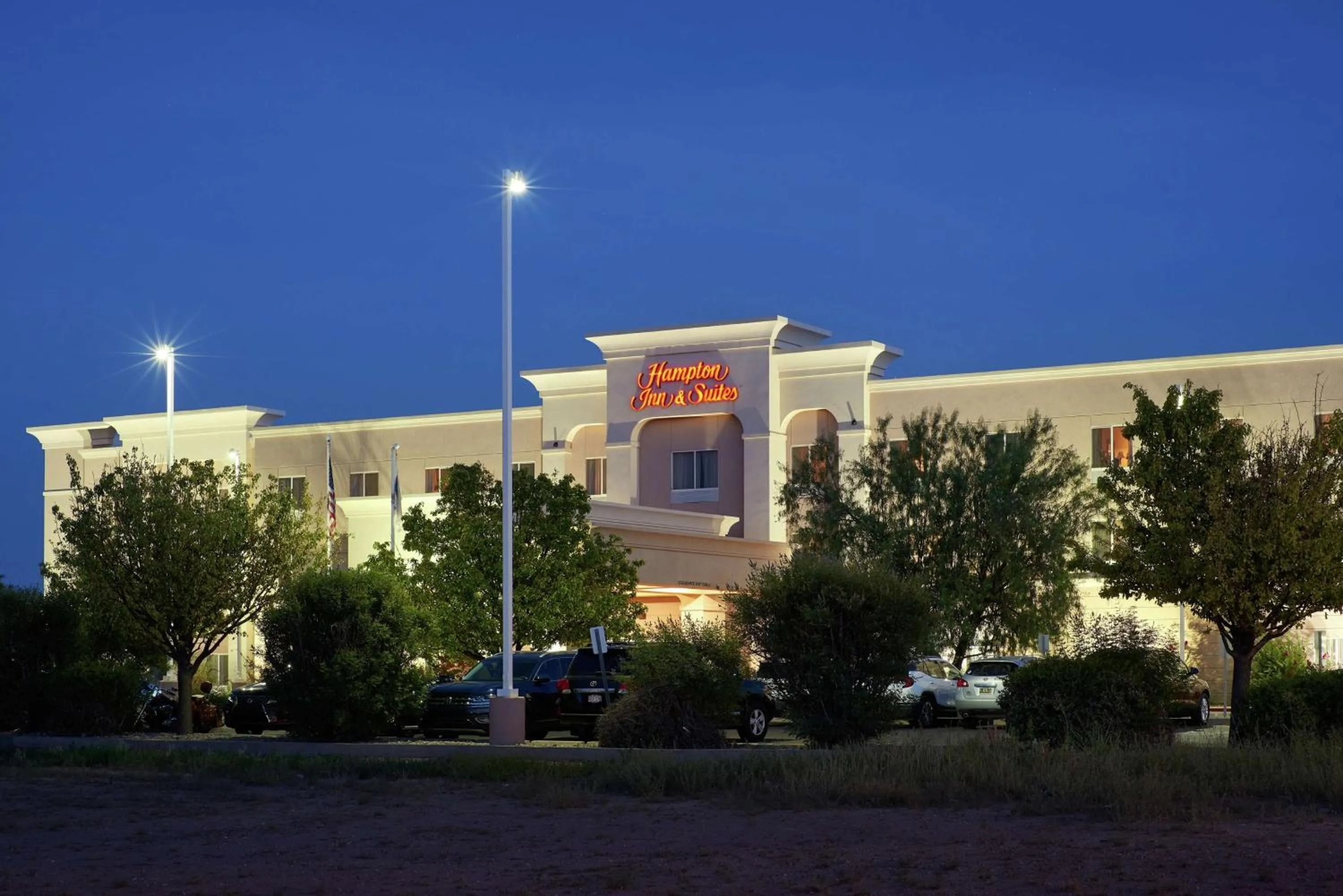 Property building in Hampton Inn & Suites Roswell