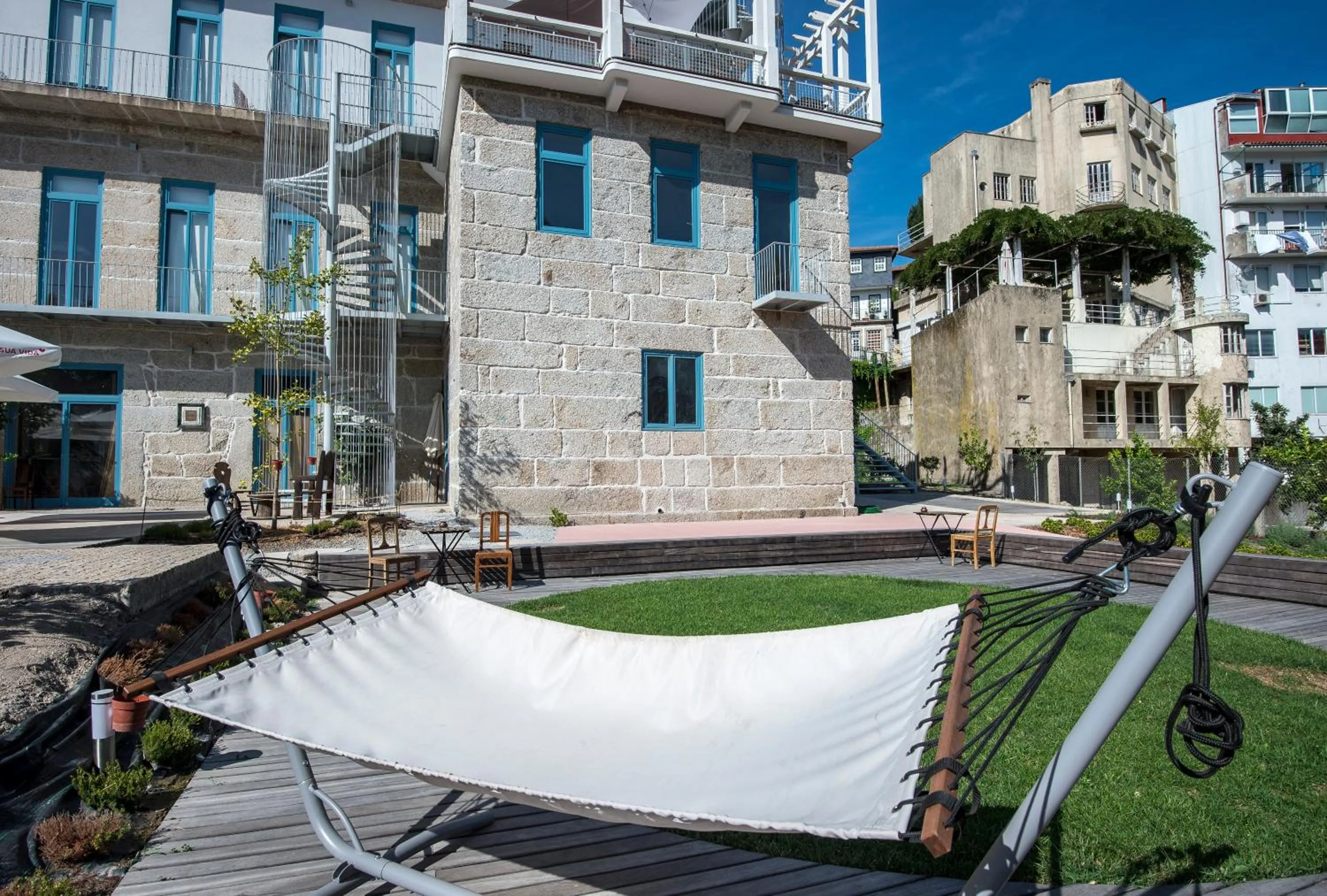 Property building in Des Arts