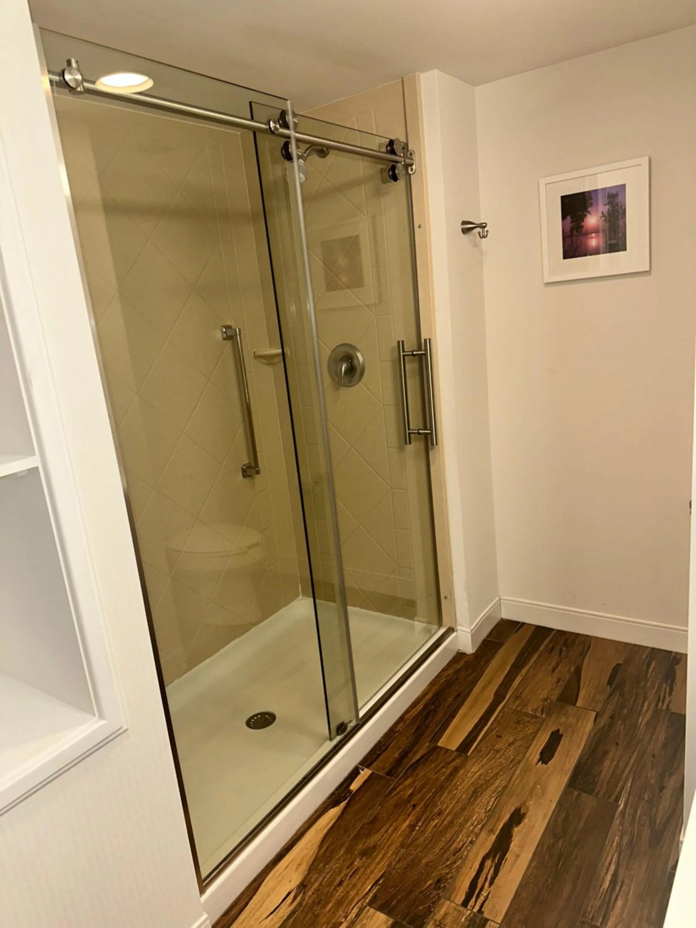 Shower in Hampton Inn Doylestown