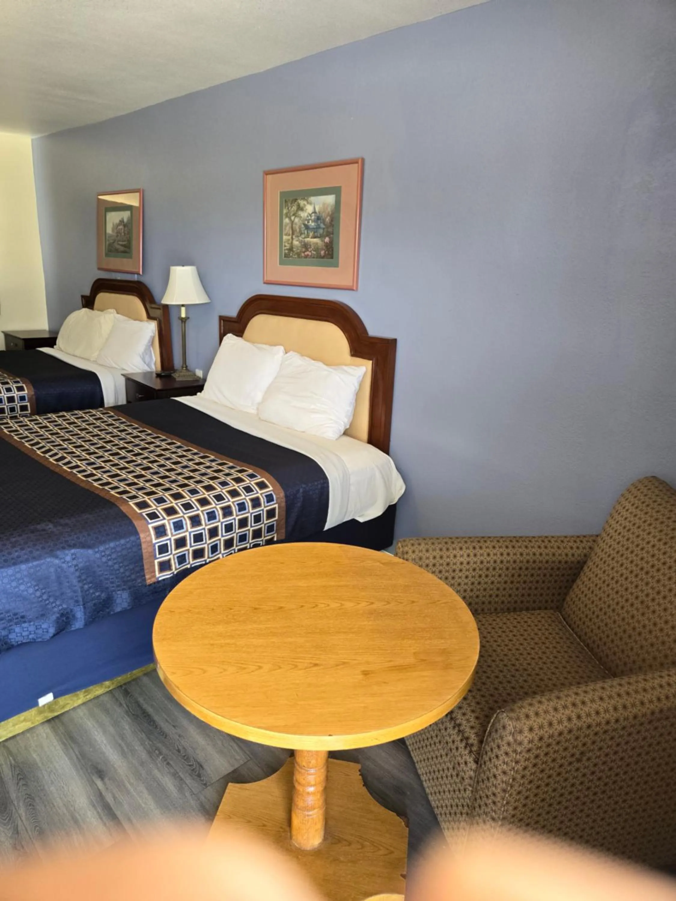 Property building, Bed in Rodeway Inn & Suites Blythe I-10