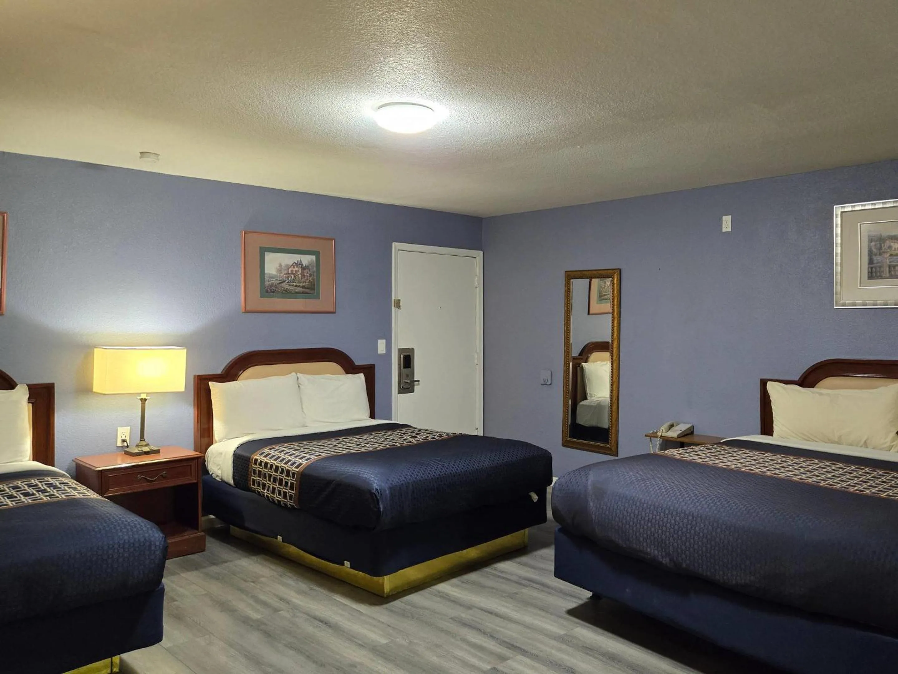 Bedroom, Bed in Rodeway Inn & Suites Blythe I-10