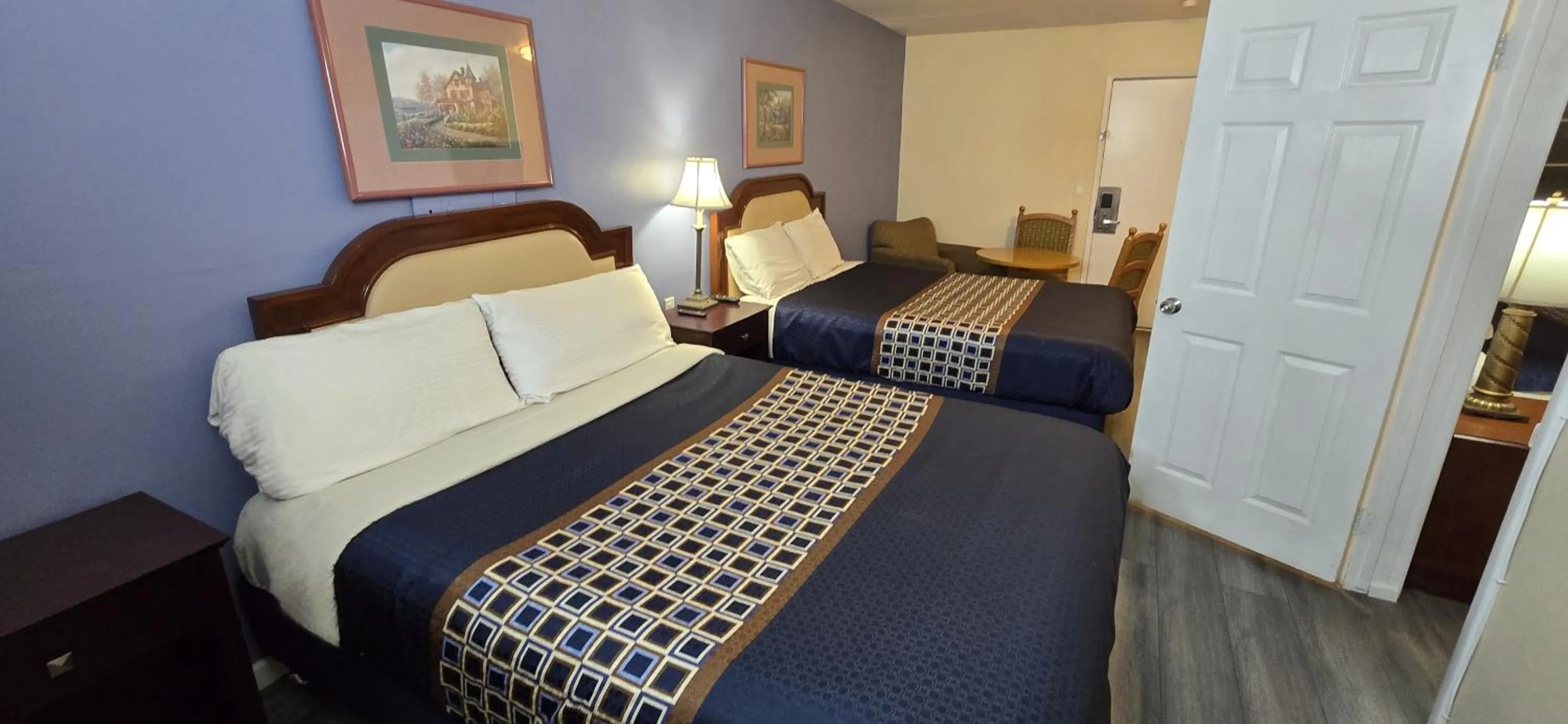 Bed in Rodeway Inn & Suites Blythe I-10