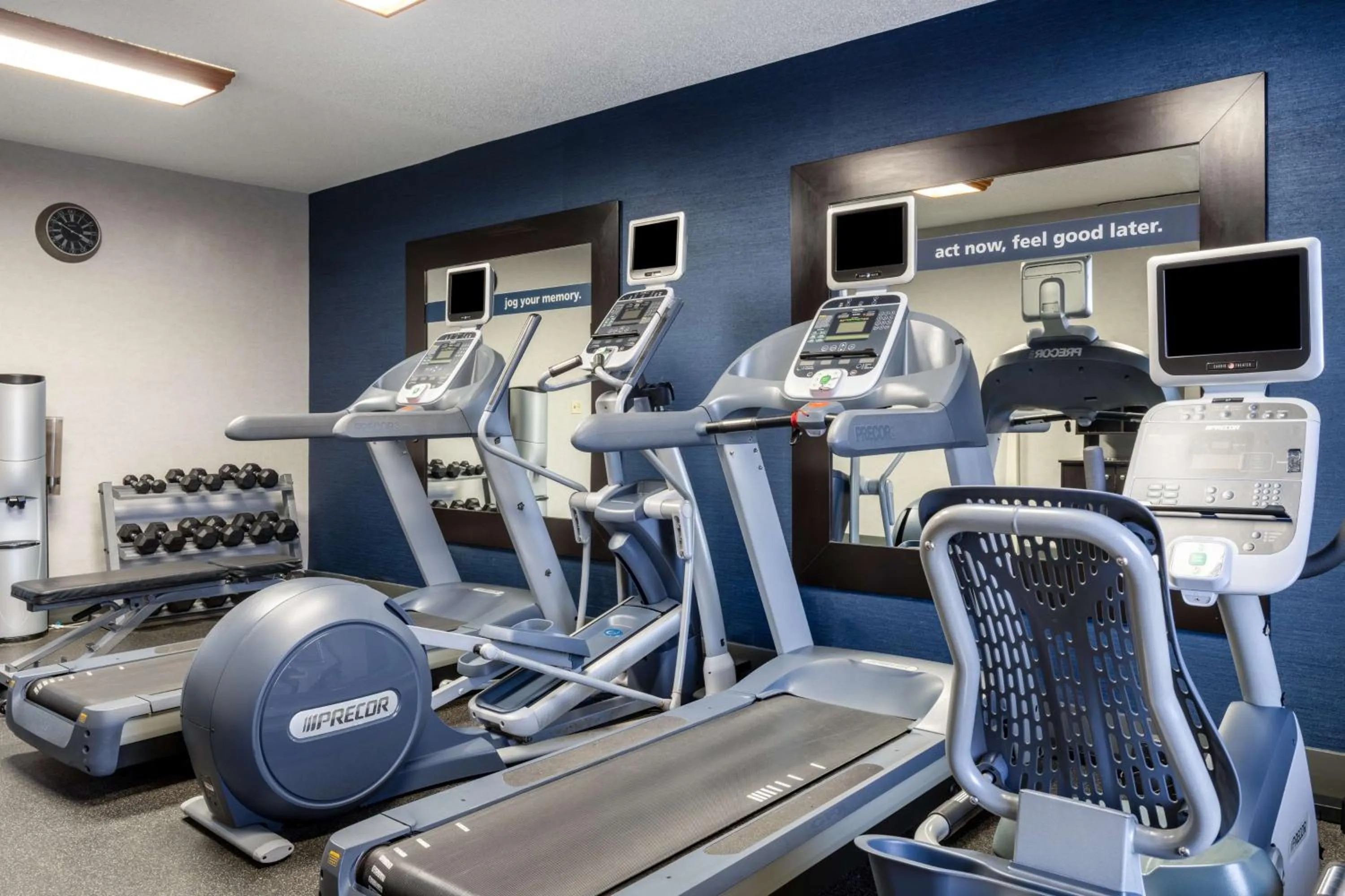 Fitness centre/facilities in Hampton Inn Joliet/I-80