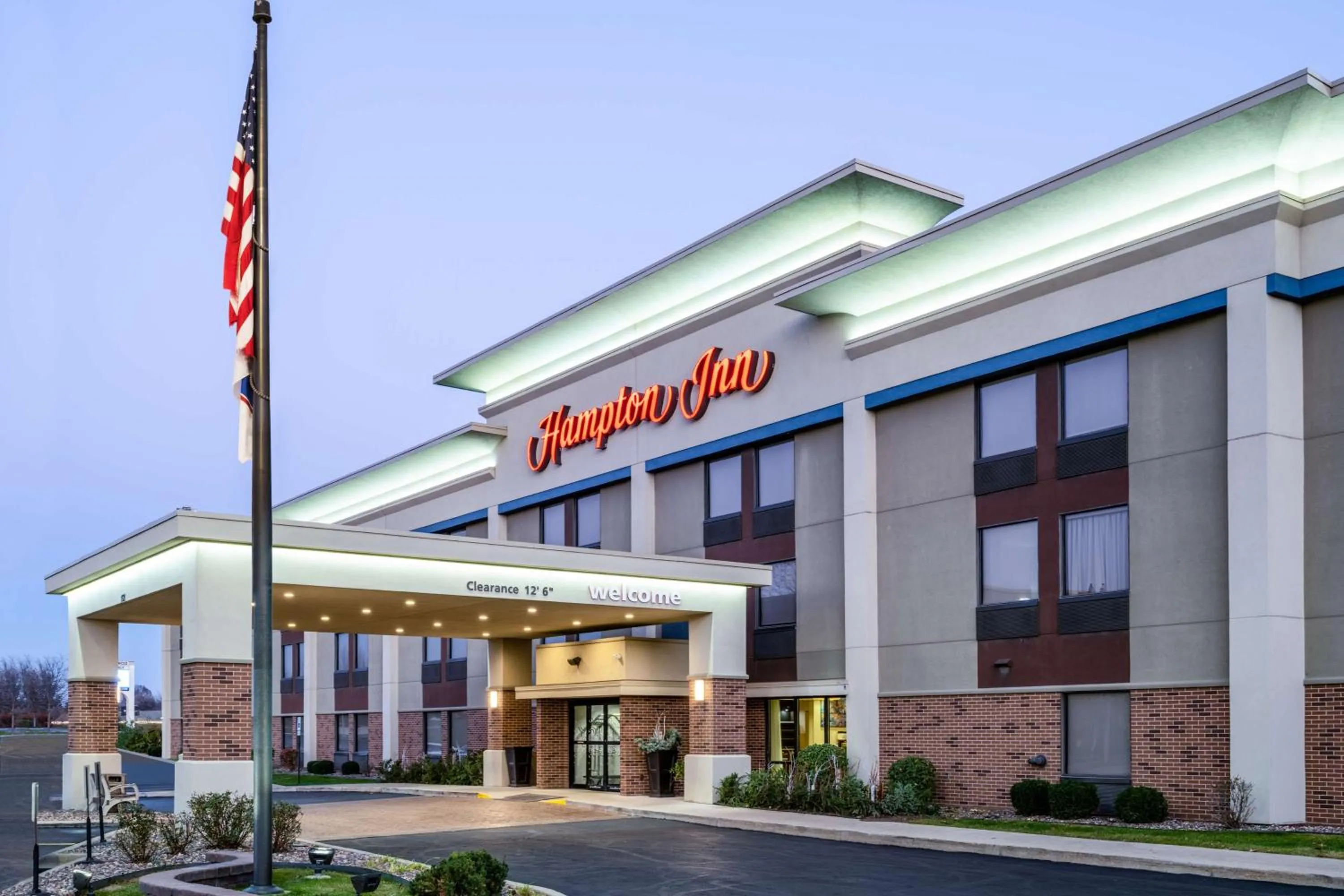 Property building in Hampton Inn Joliet/I-80