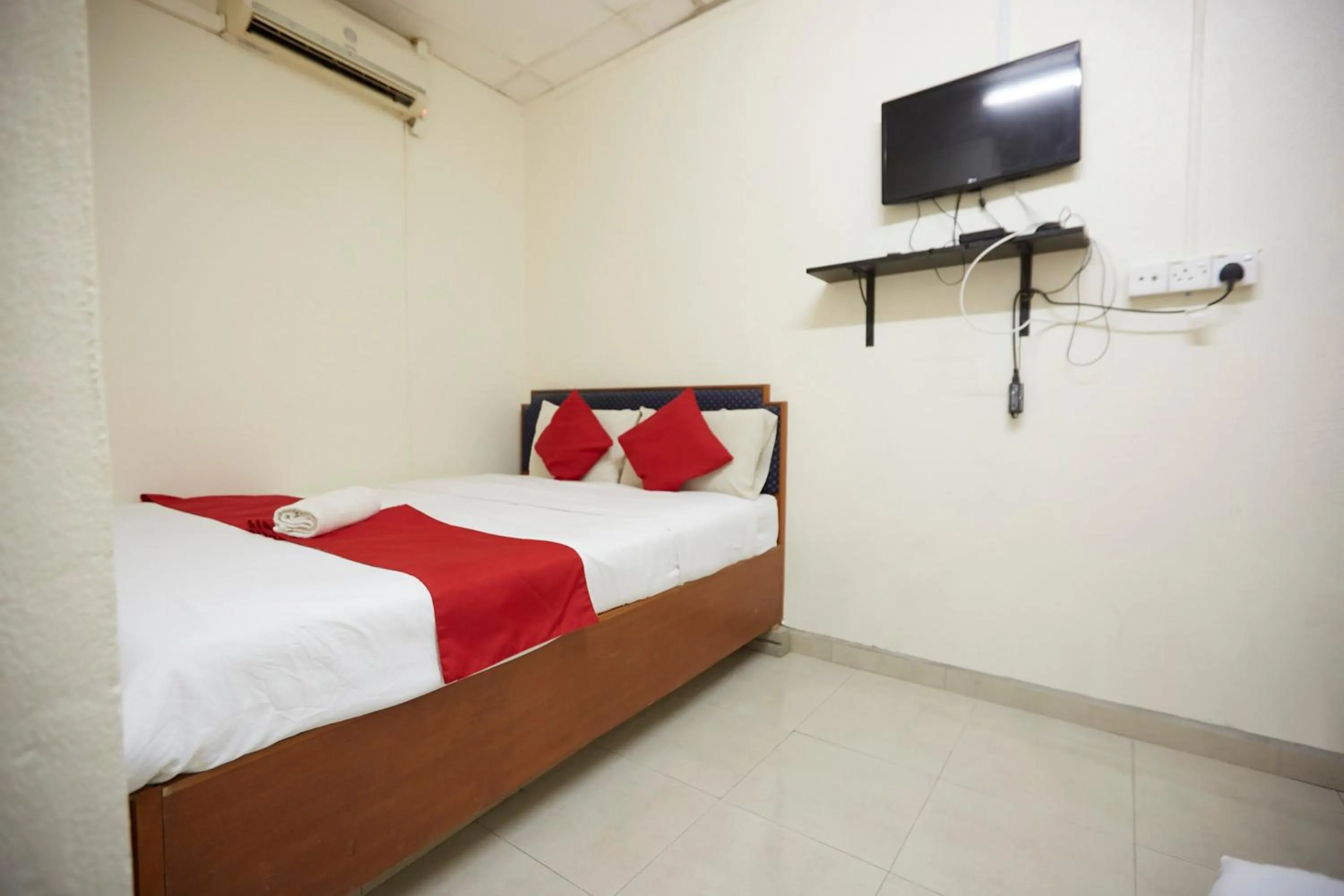 Bedroom, Bed in Jerteh Hotel, Terengganu