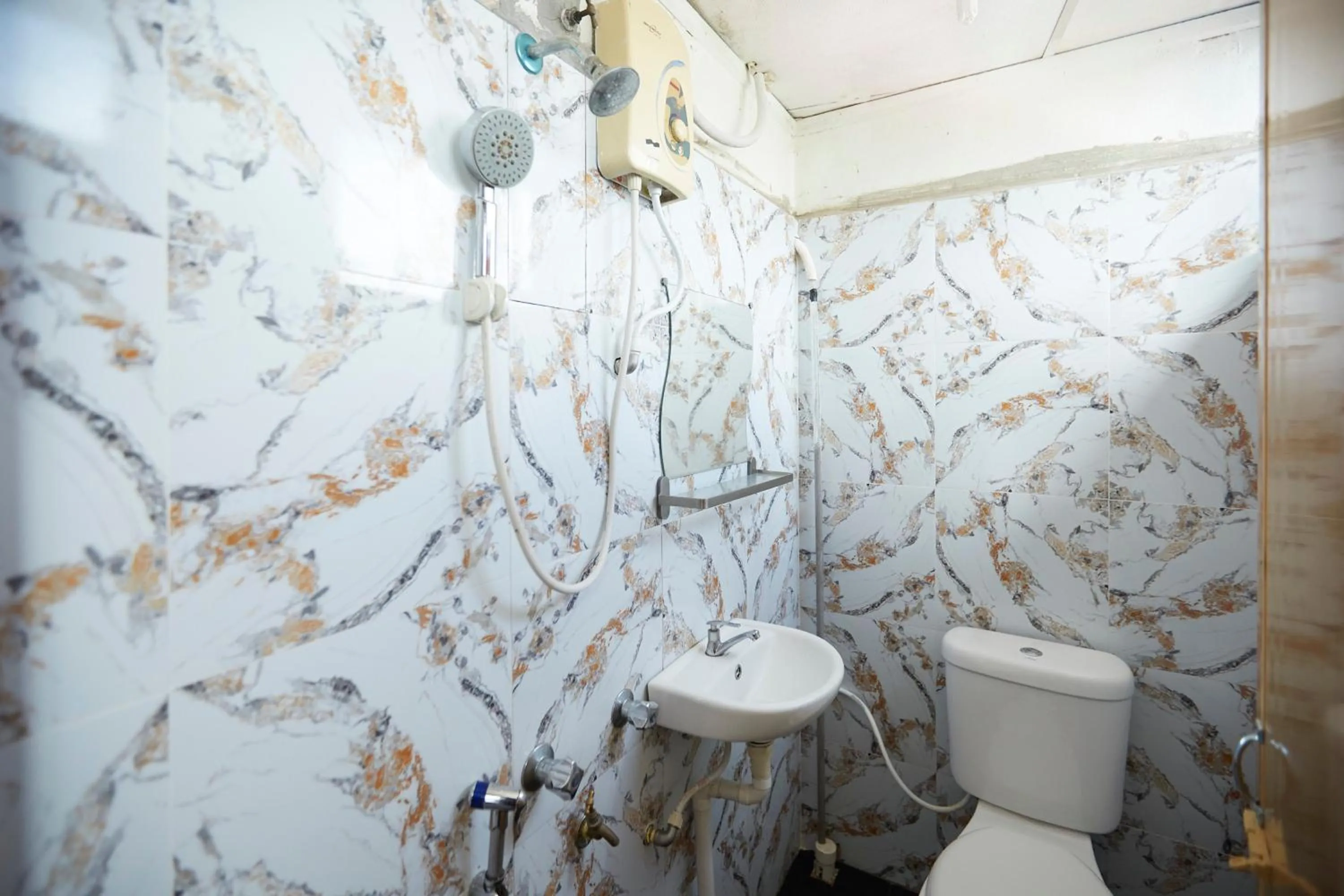 Shower in Jerteh Hotel, Terengganu