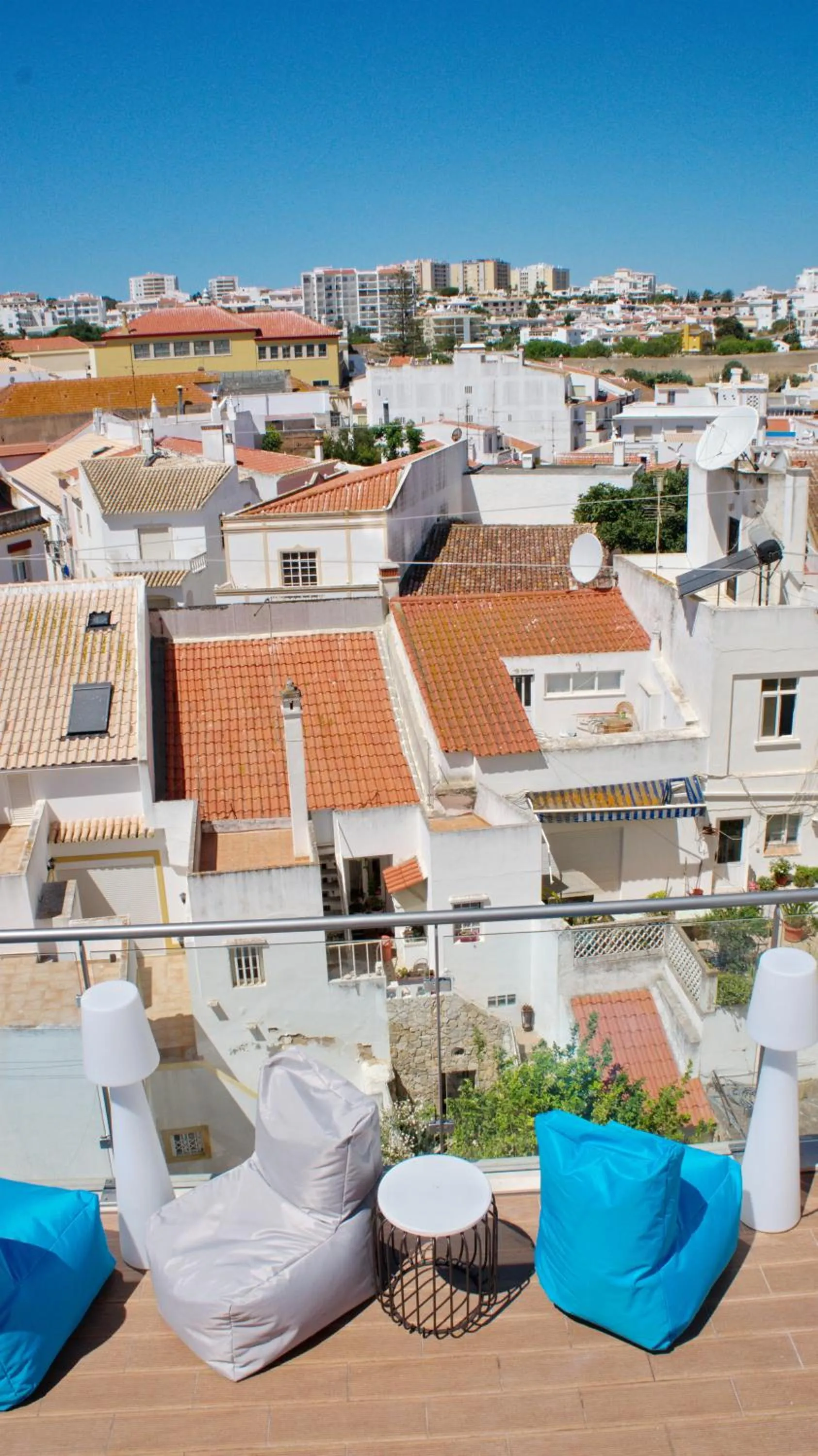 Topcity Hostel & Suites