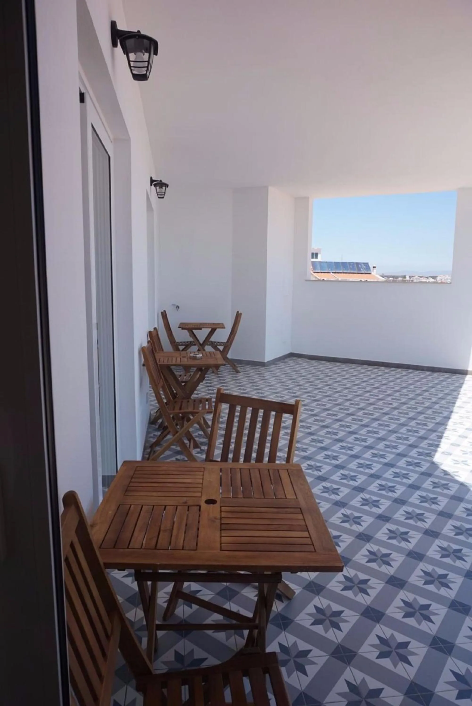 Topcity Hostel & Suites