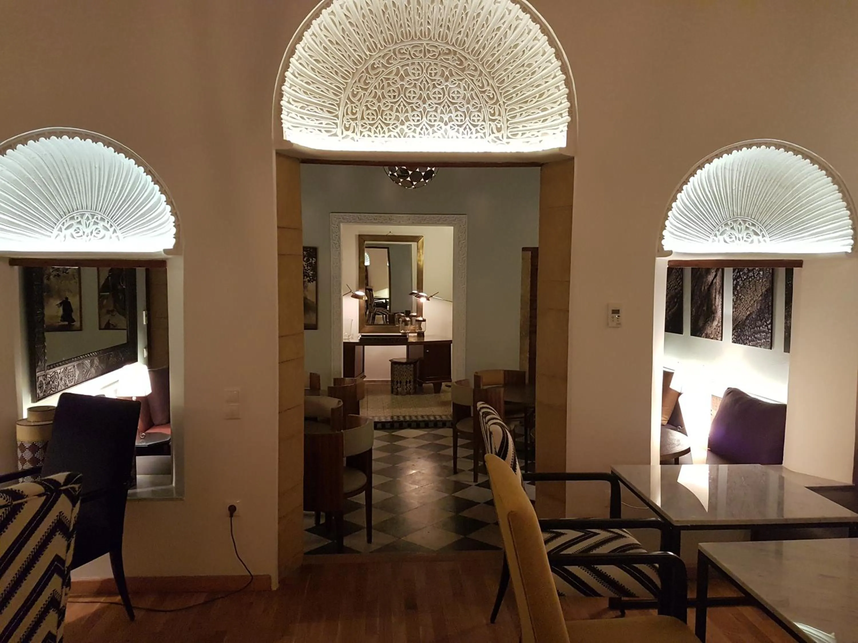 Restaurant/places to eat in Dar Shâan