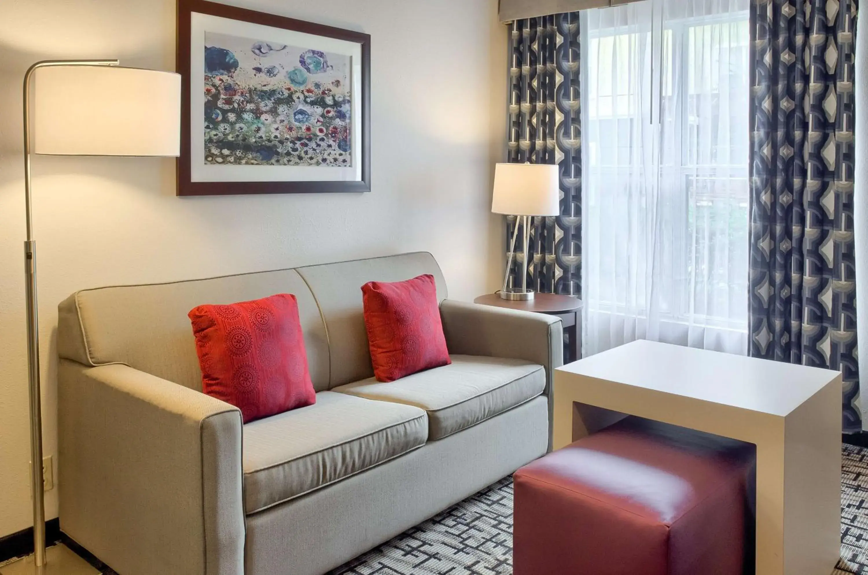 Two-Bedroom King Suite with Bath Tub - Mobility Access/Non-Smoking in Homewood Suites by Hilton Mobile Airport-University Area Two-Bedroom King Suite with Bath Tub - Mobility Access/Non-Smoking in Homewood Suites by Hilton Mobile Airport-University Area