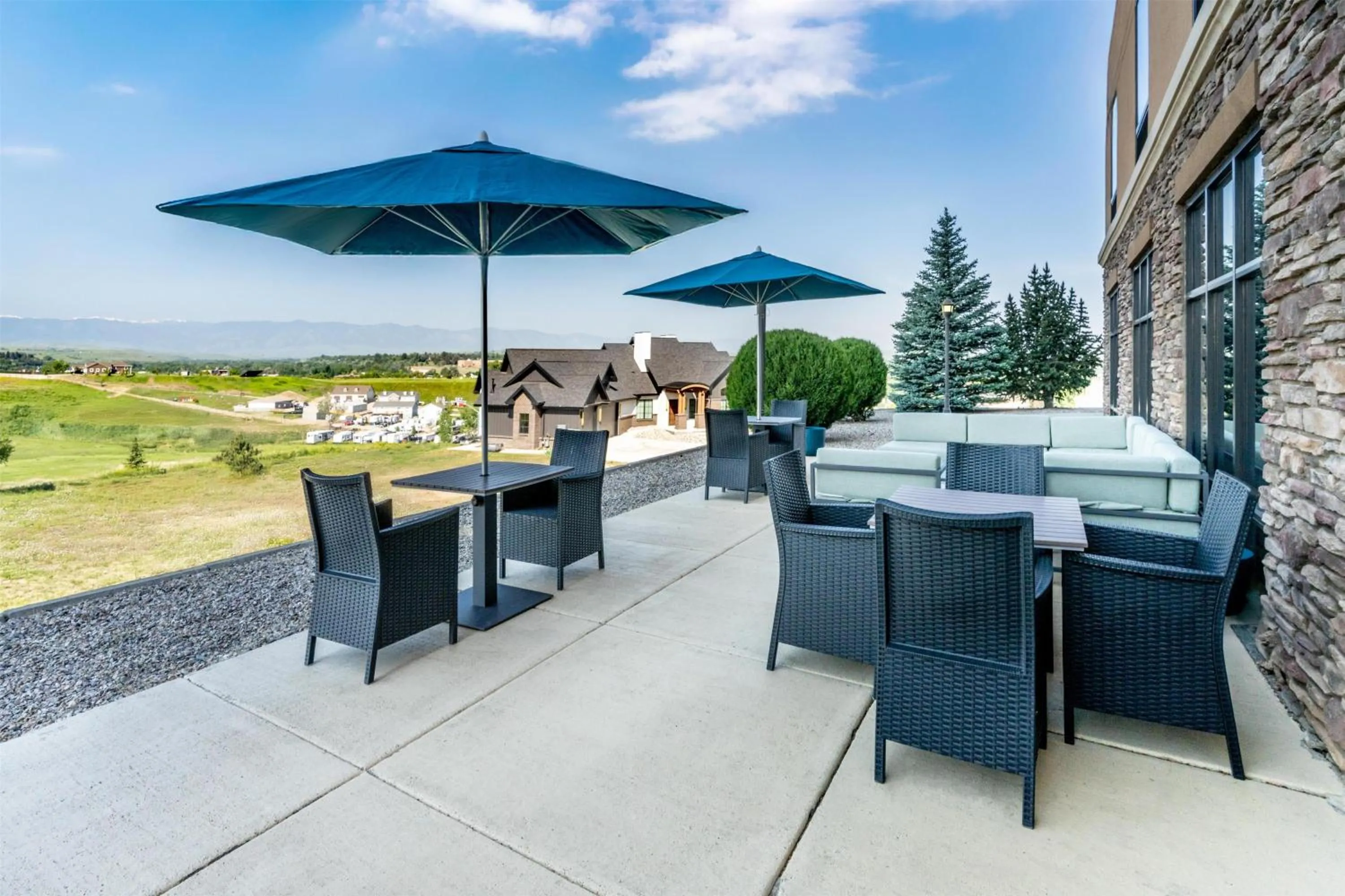 Patio in Hampton Inn Sheridan