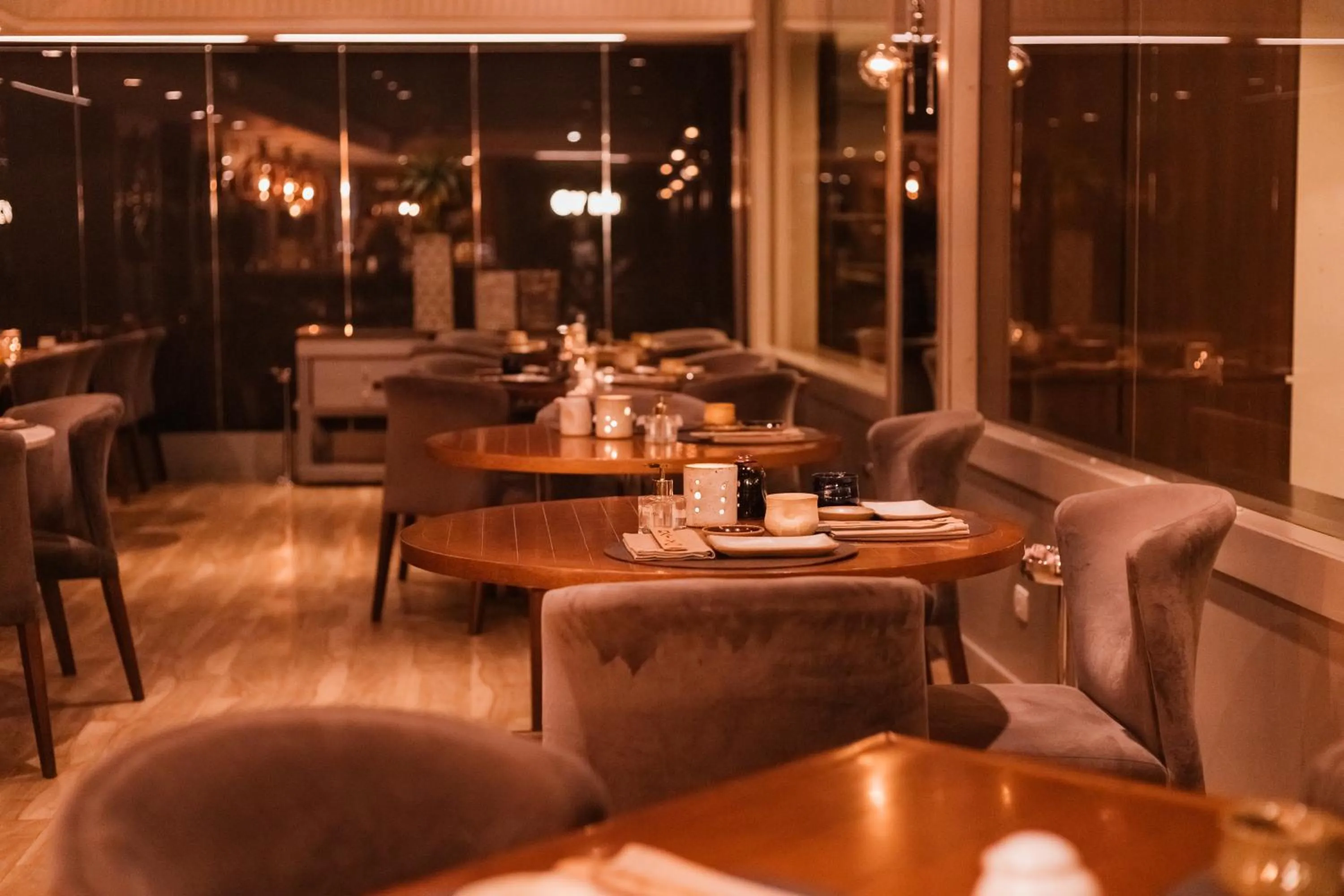 Restaurant/places to eat in Grand Mercure Curitiba Rayon