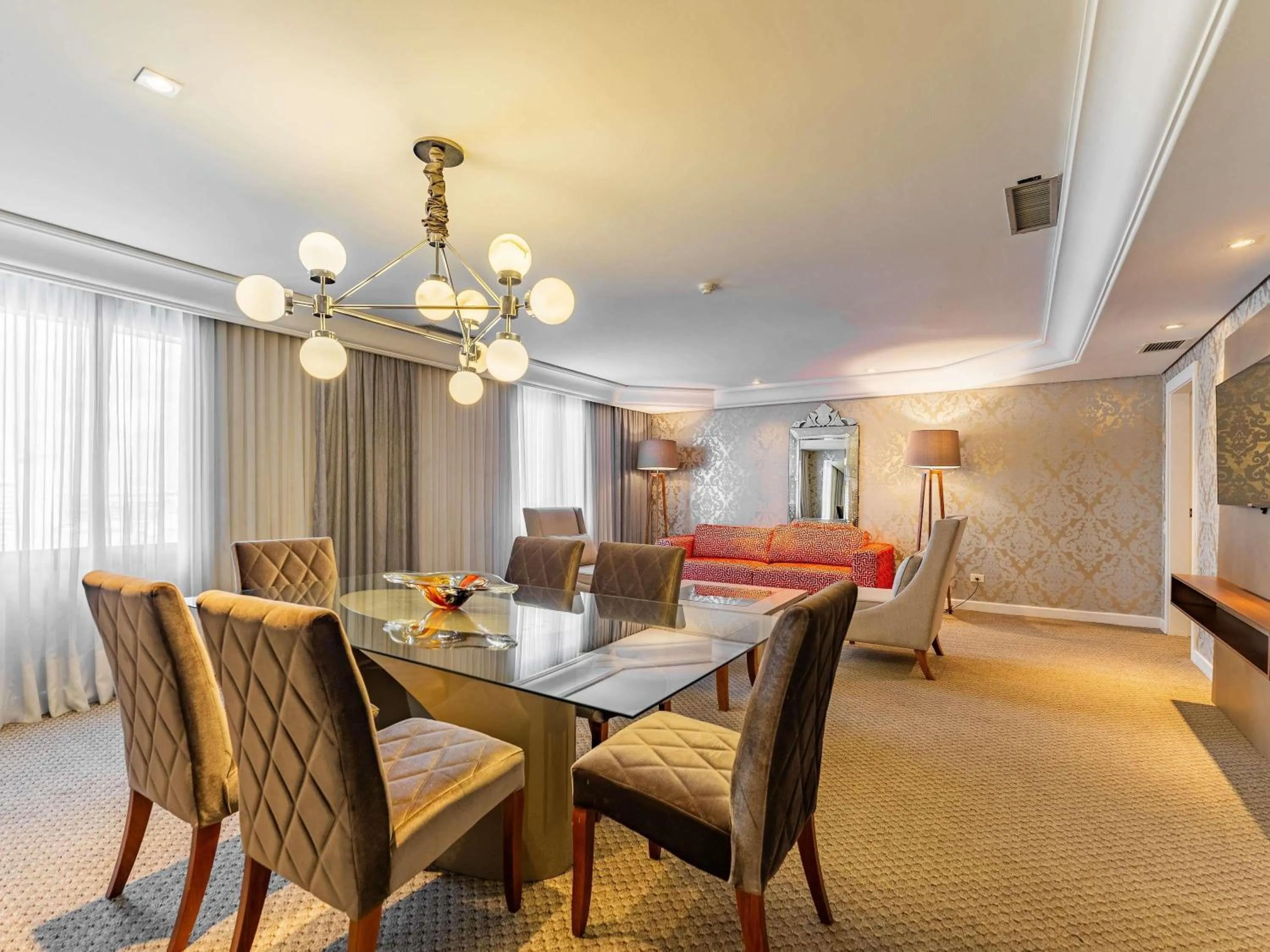 Bedroom in Grand Mercure Curitiba Rayon