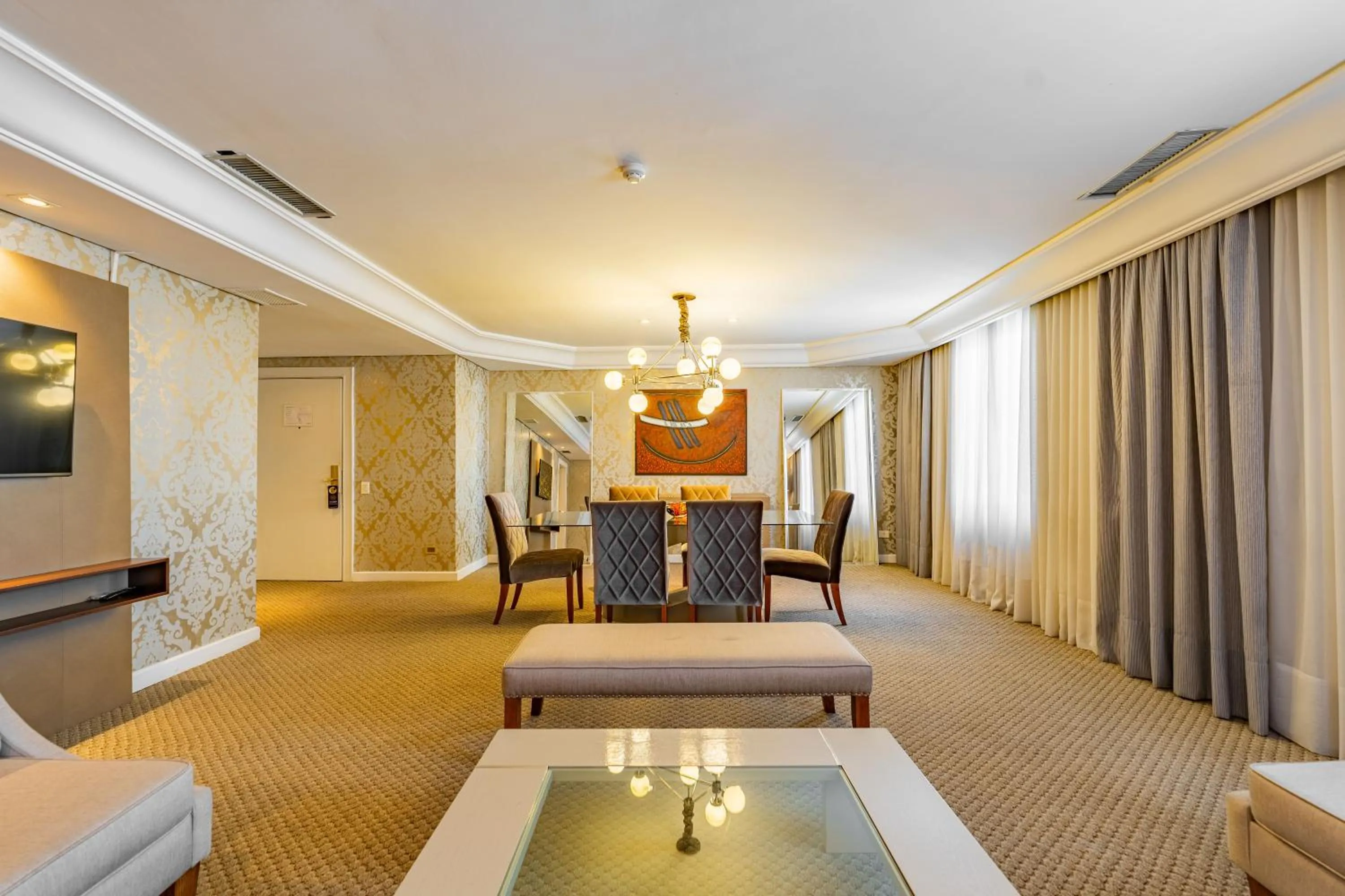 Living room in Grand Mercure Curitiba Rayon