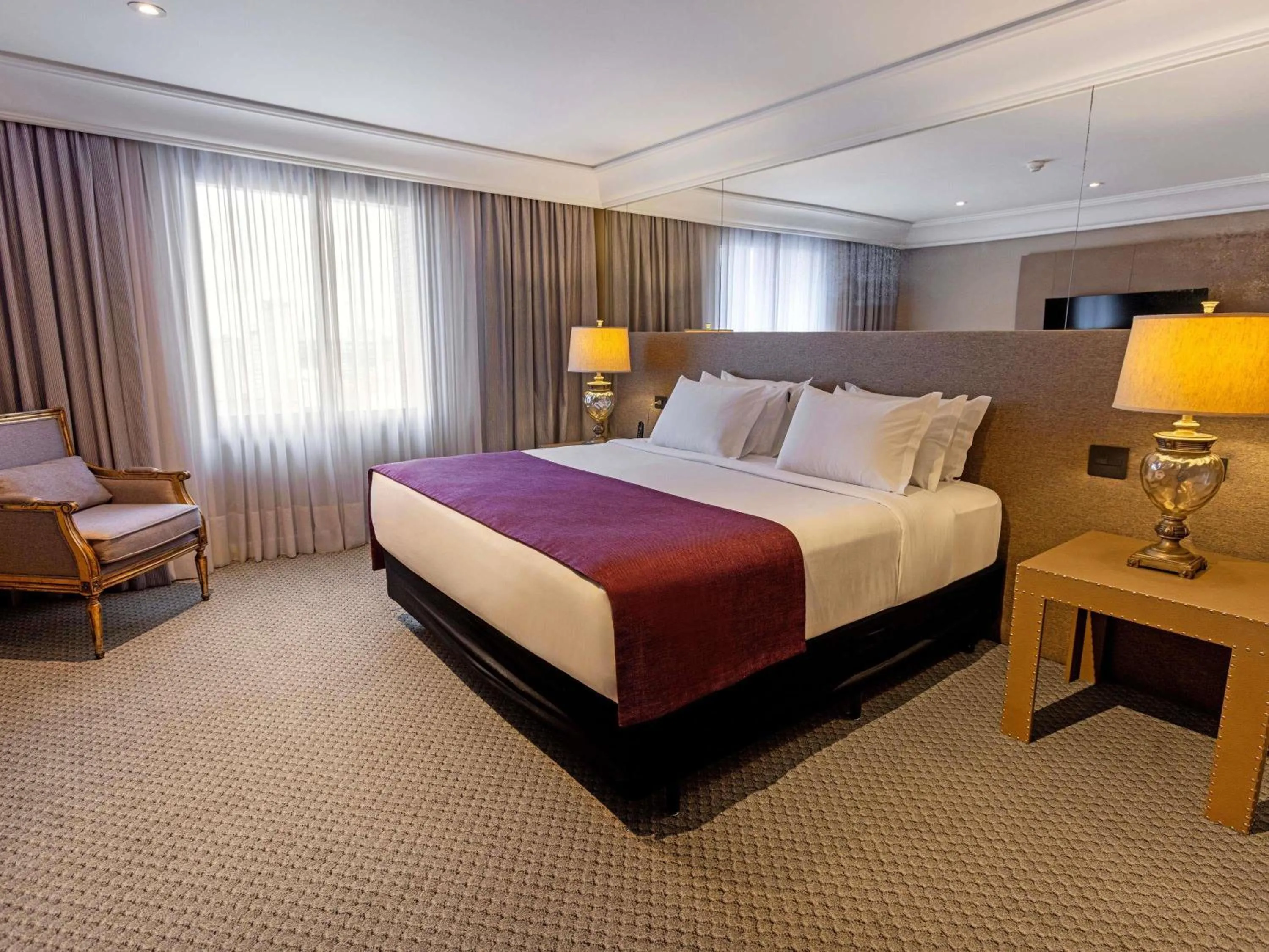 Bedroom, Bed in Grand Mercure Curitiba Rayon