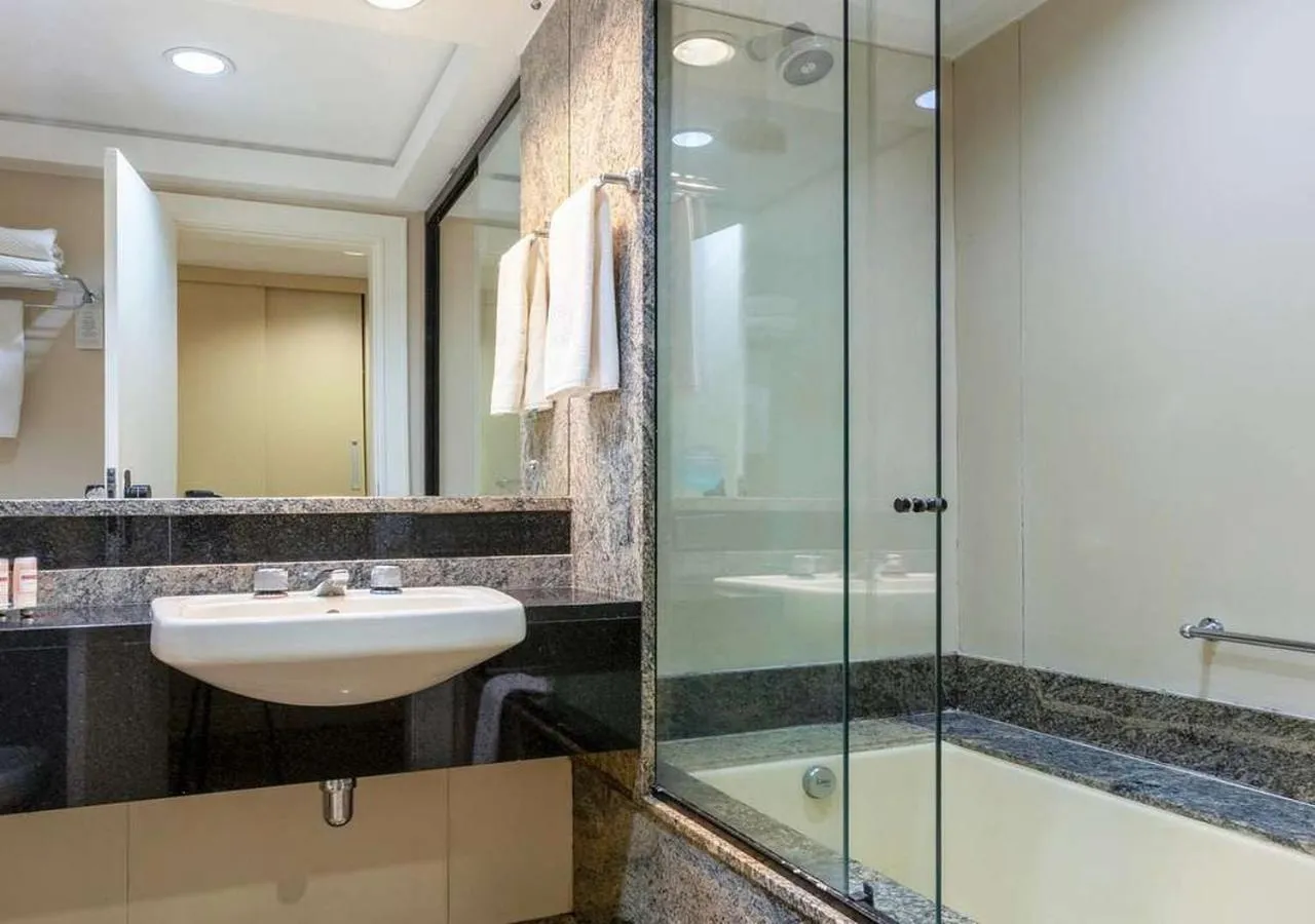 Bath in Grand Mercure Curitiba Rayon