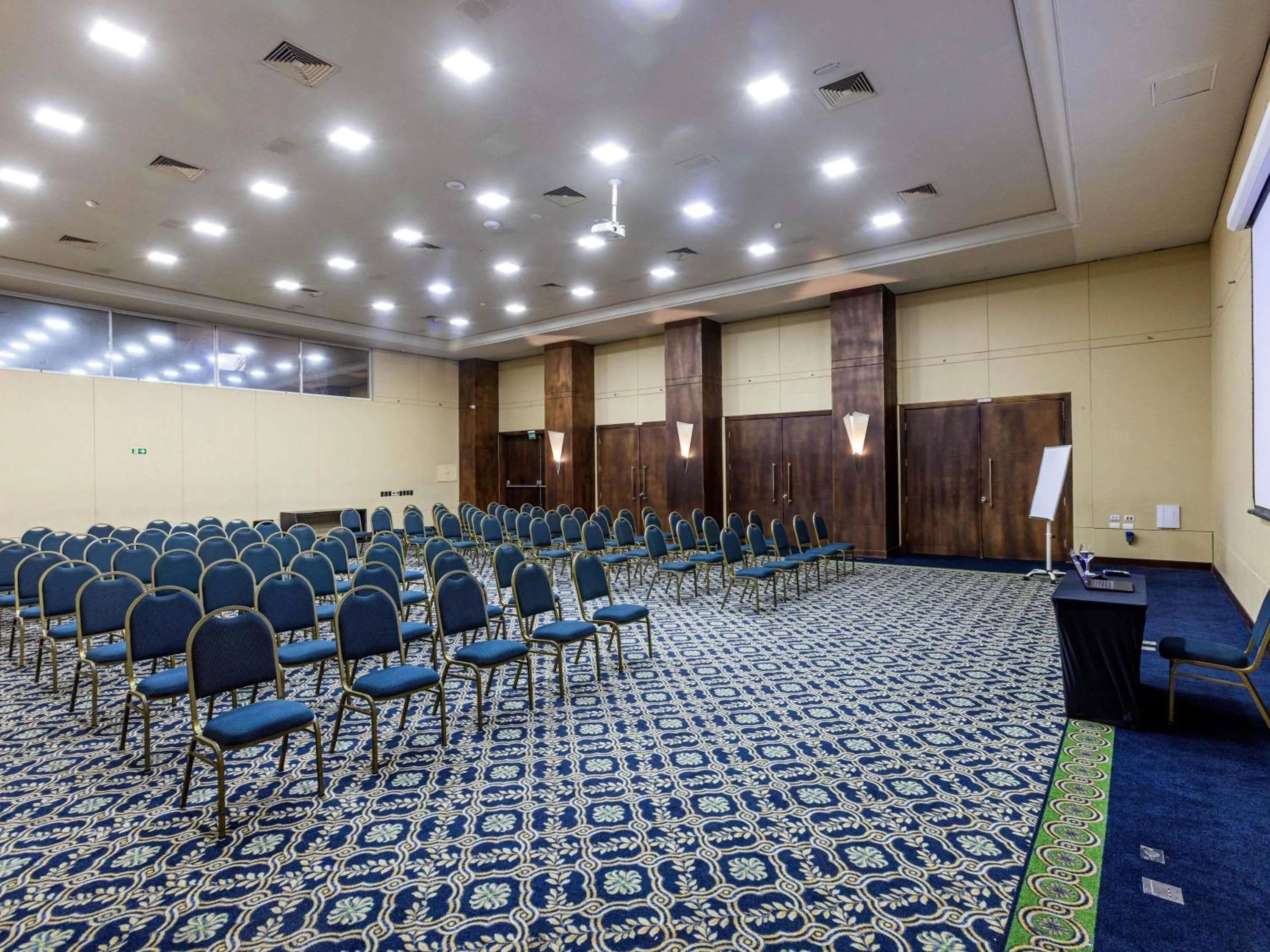 Meeting/conference room in Grand Mercure Curitiba Rayon