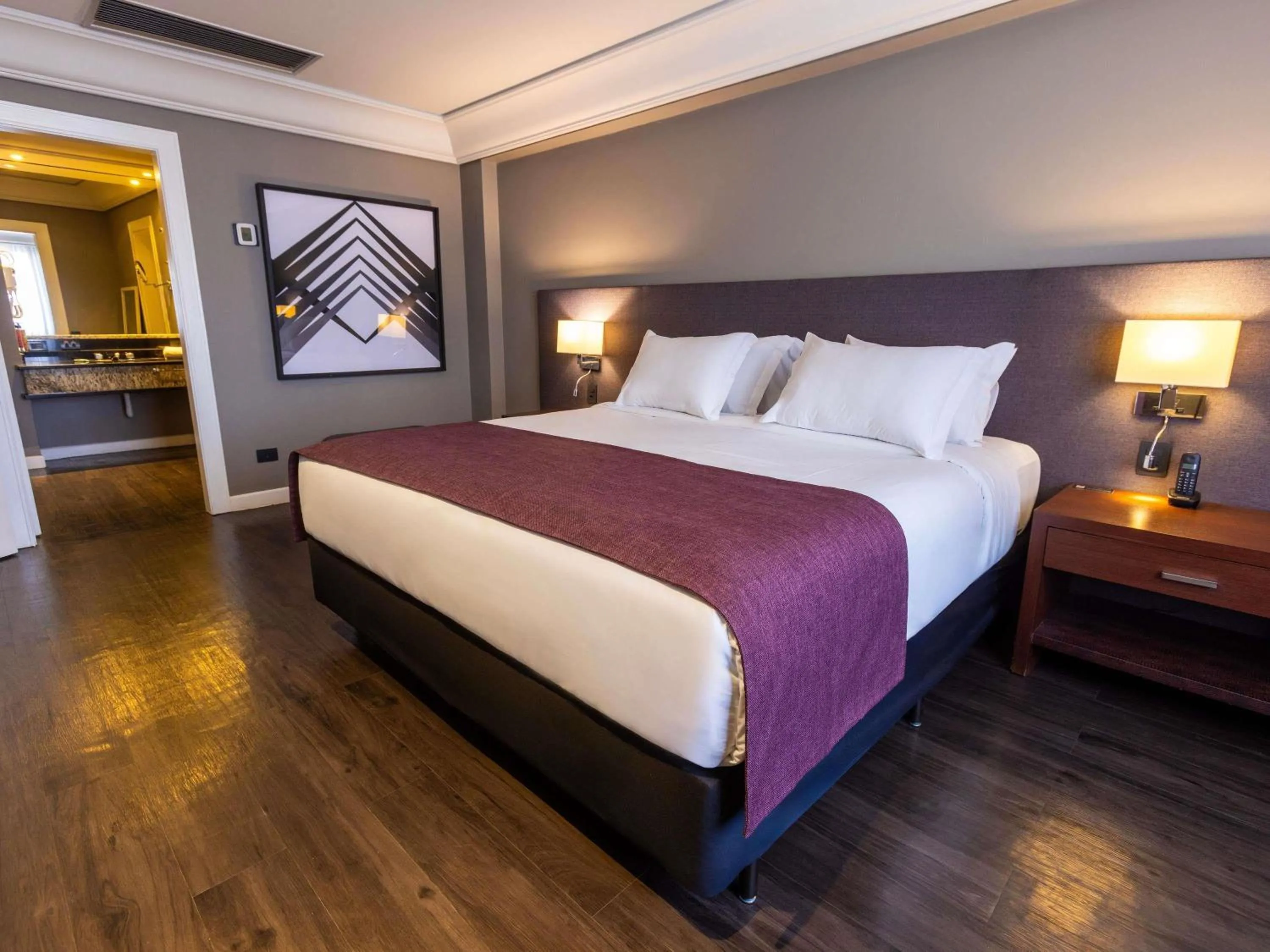 Bedroom, Bed in Grand Mercure Curitiba Rayon