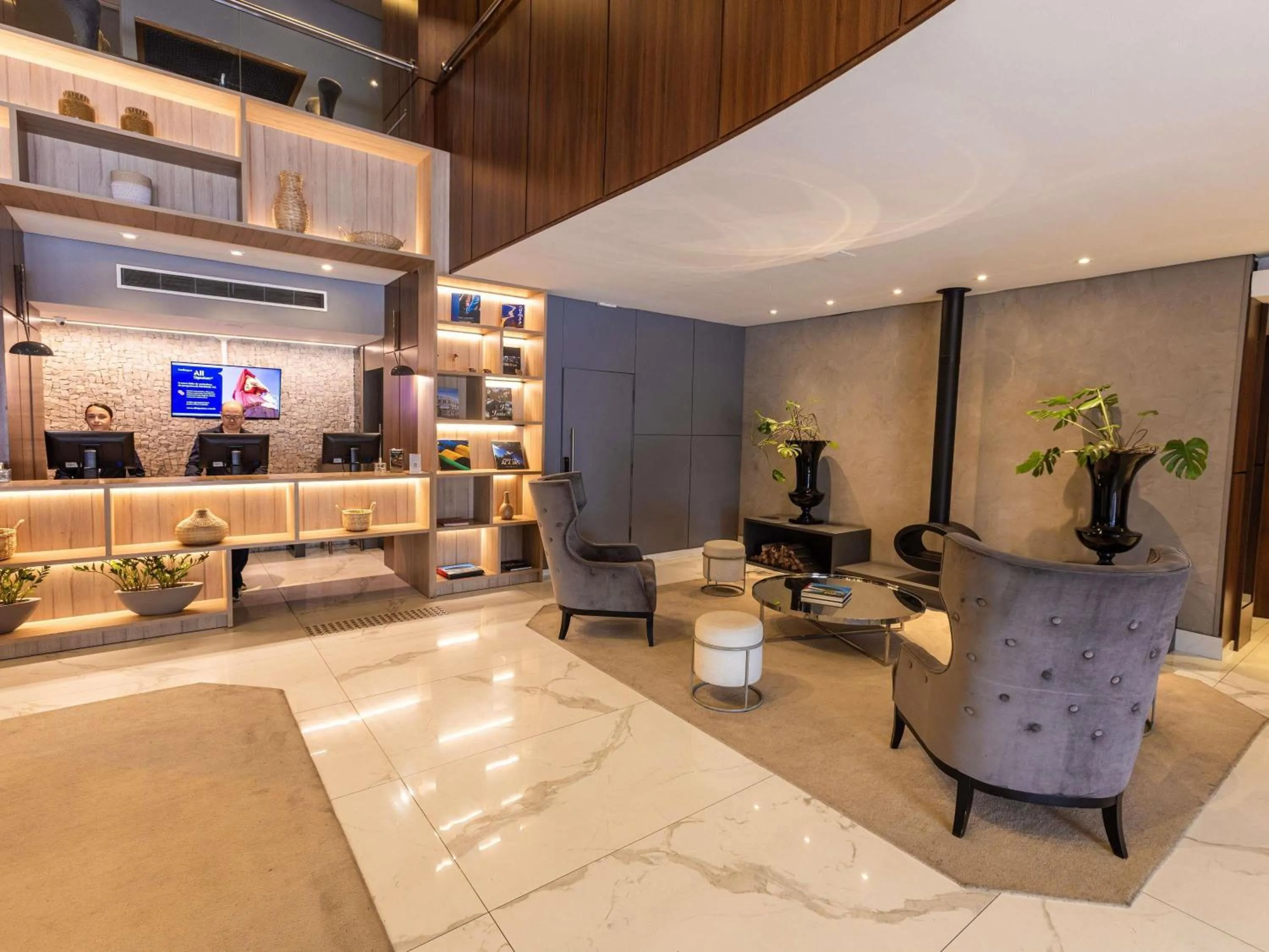 Property building in Grand Mercure Curitiba Rayon