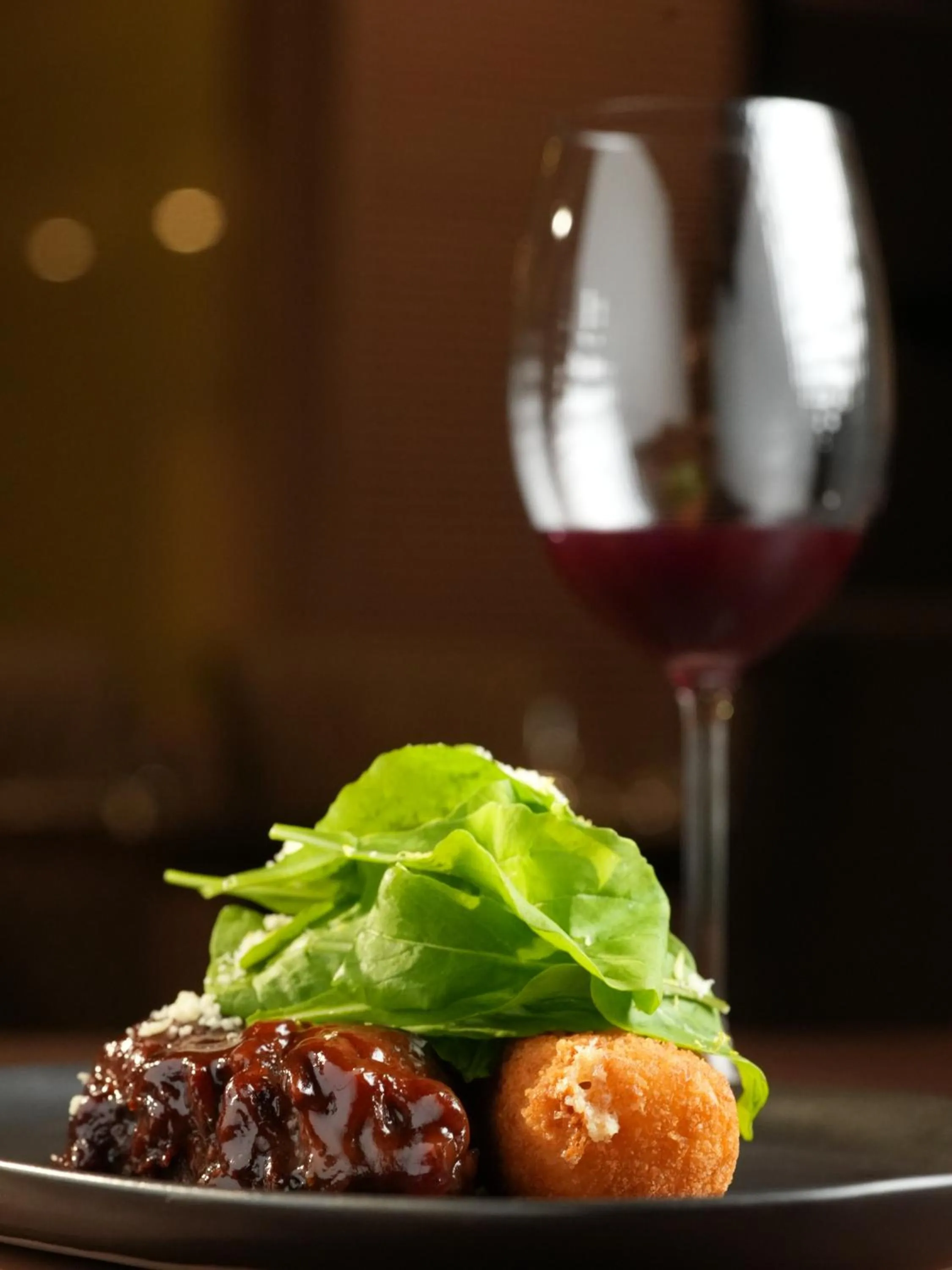 Restaurant/places to eat in Grand Mercure Curitiba Rayon