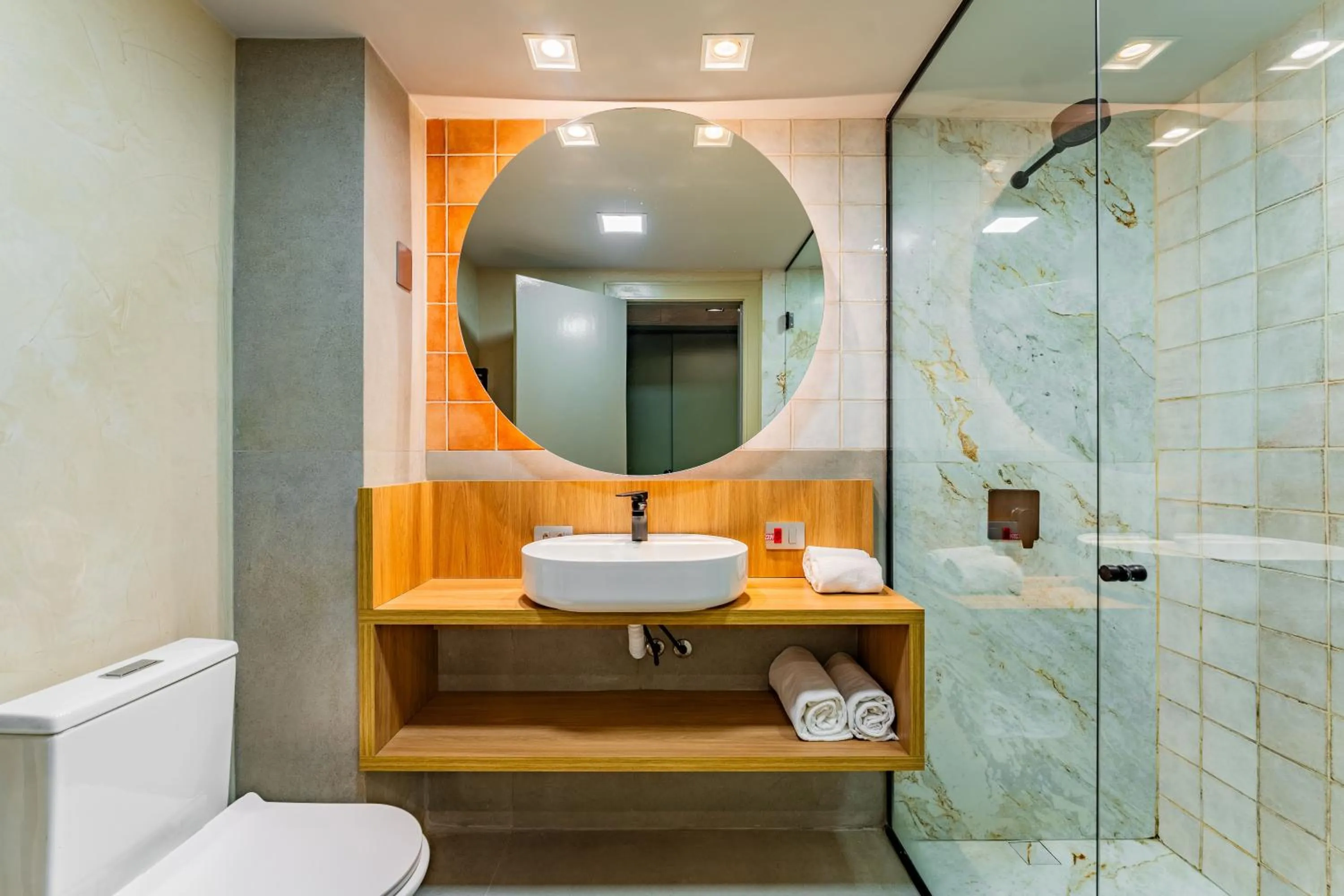 Shower in Grand Mercure Curitiba Rayon