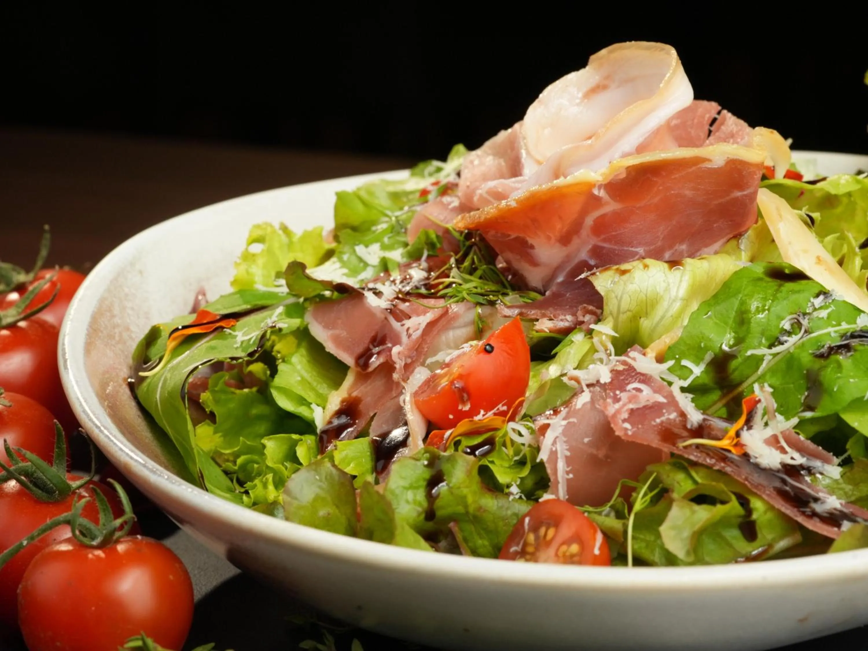 Restaurant/places to eat in Grand Mercure Curitiba Rayon