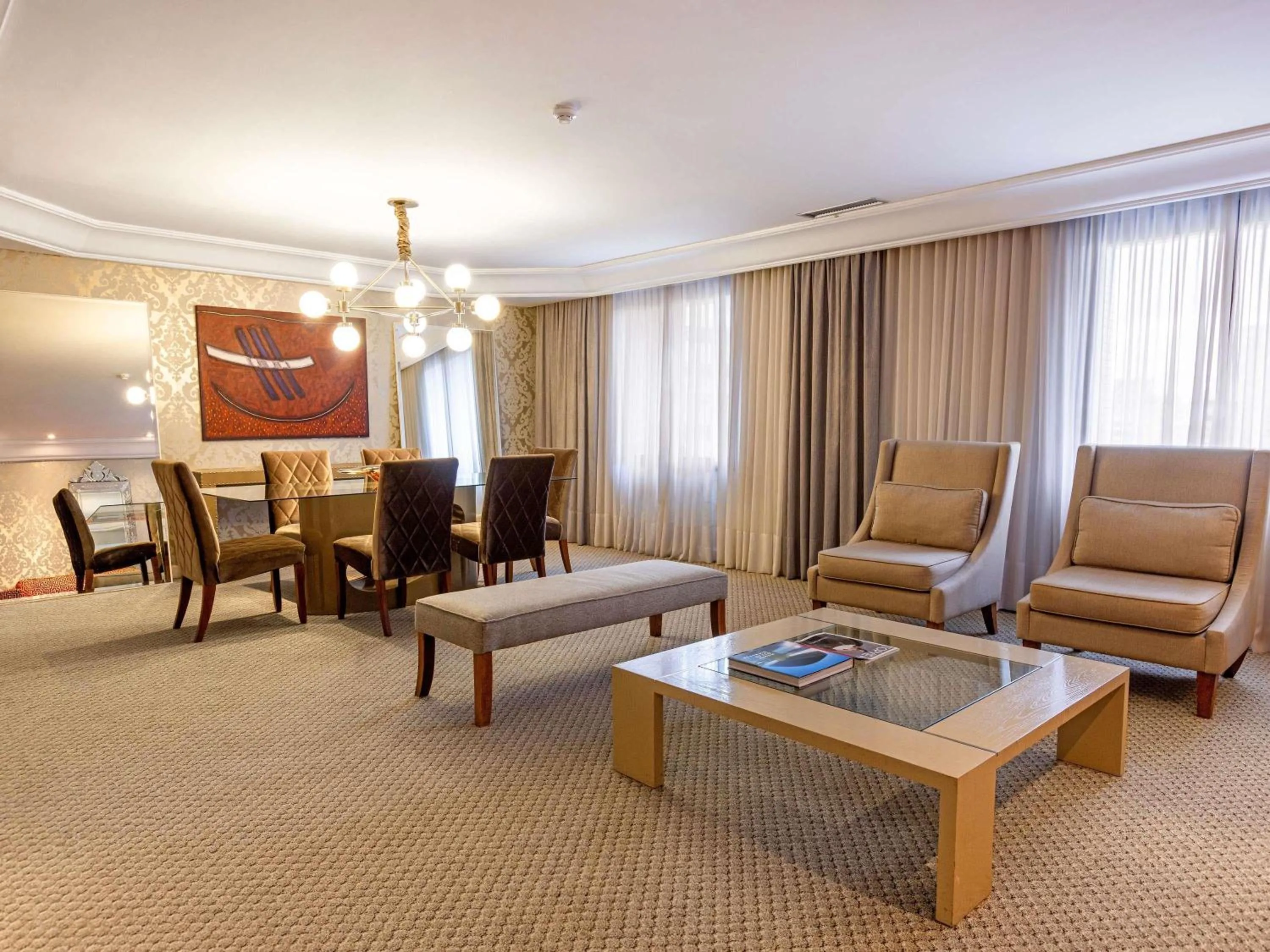 Bedroom in Grand Mercure Curitiba Rayon