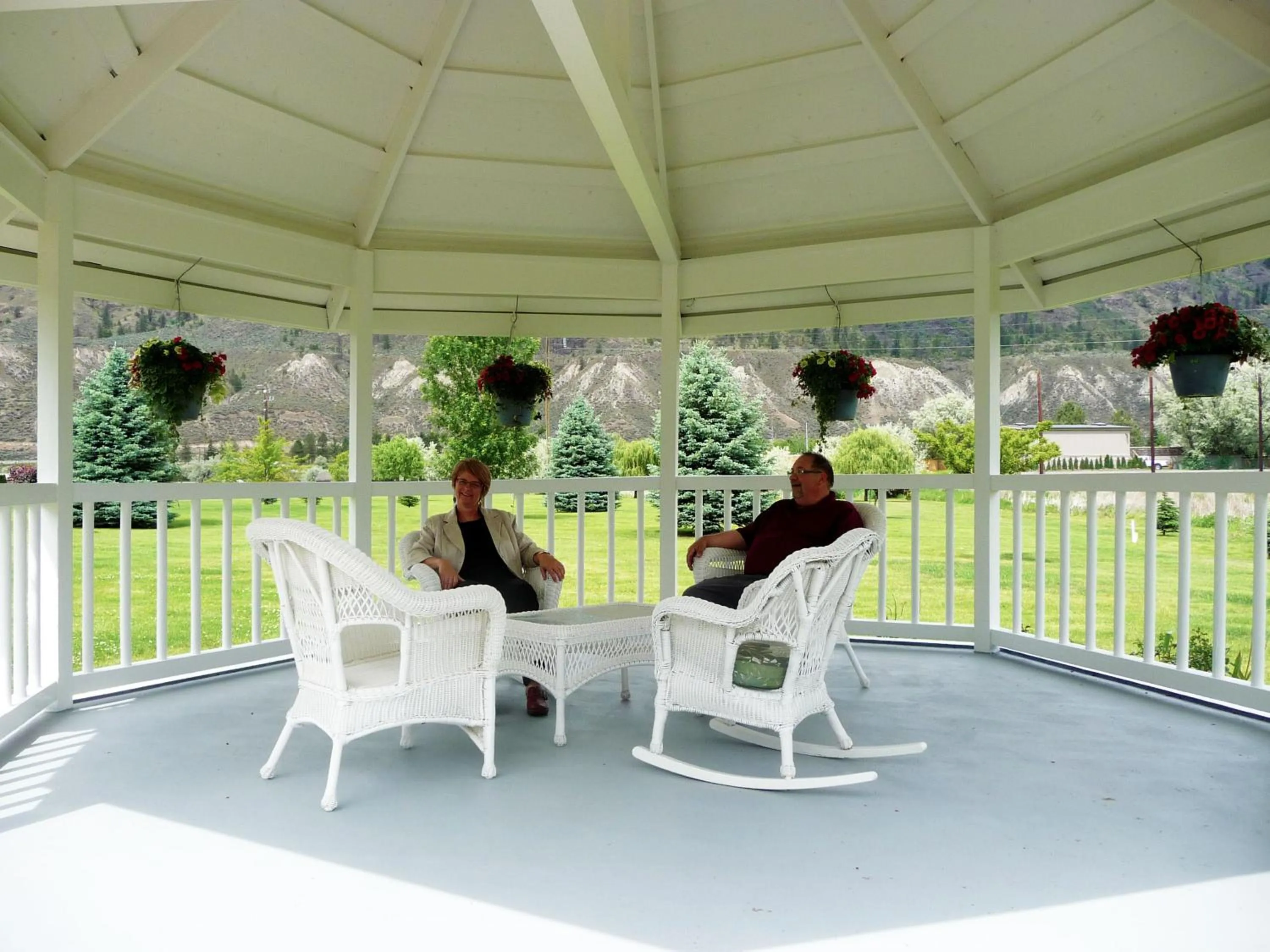 Facade/entrance in South Thompson Inn & Conference Centre