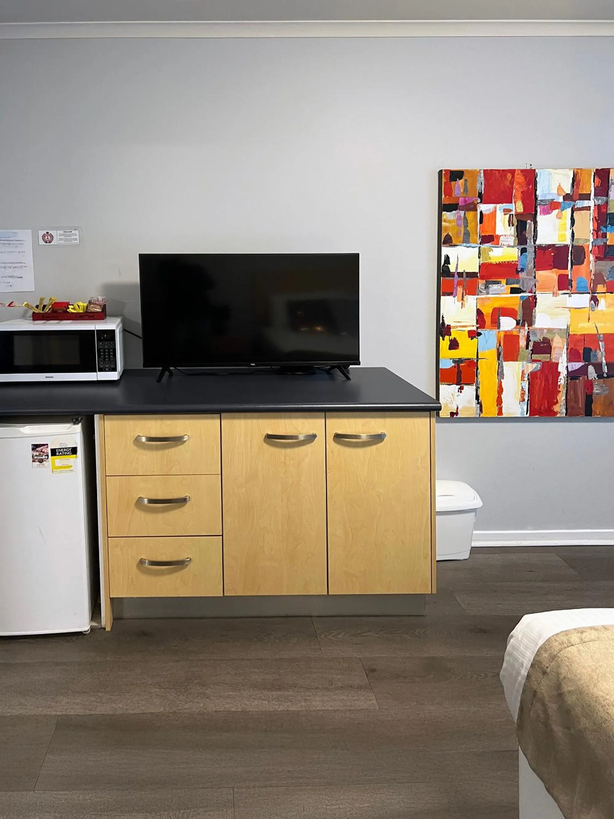 TV and multimedia in Caloundra Central Apartment Hotel Official