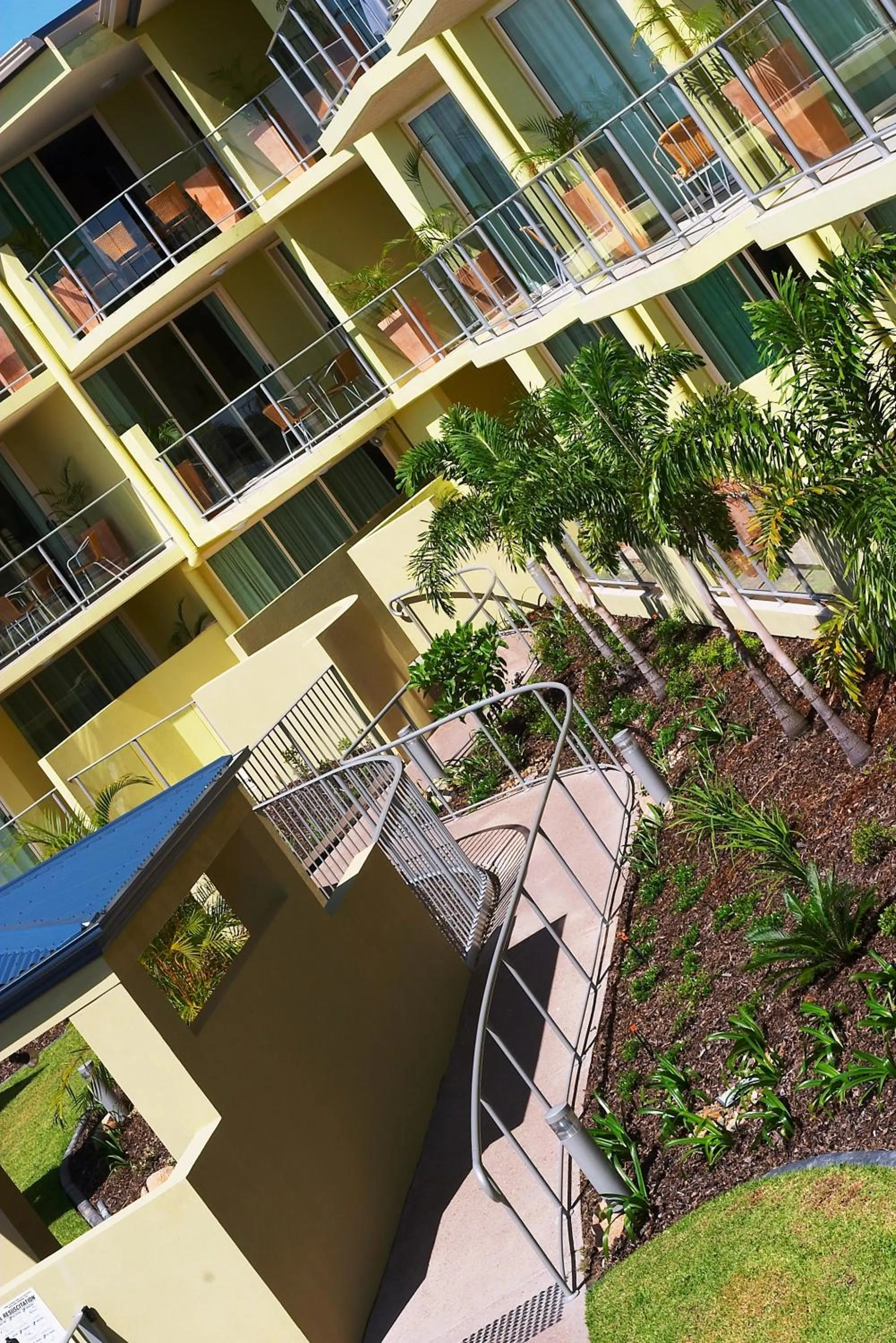 Garden in Caloundra Central Apartment Hotel Official