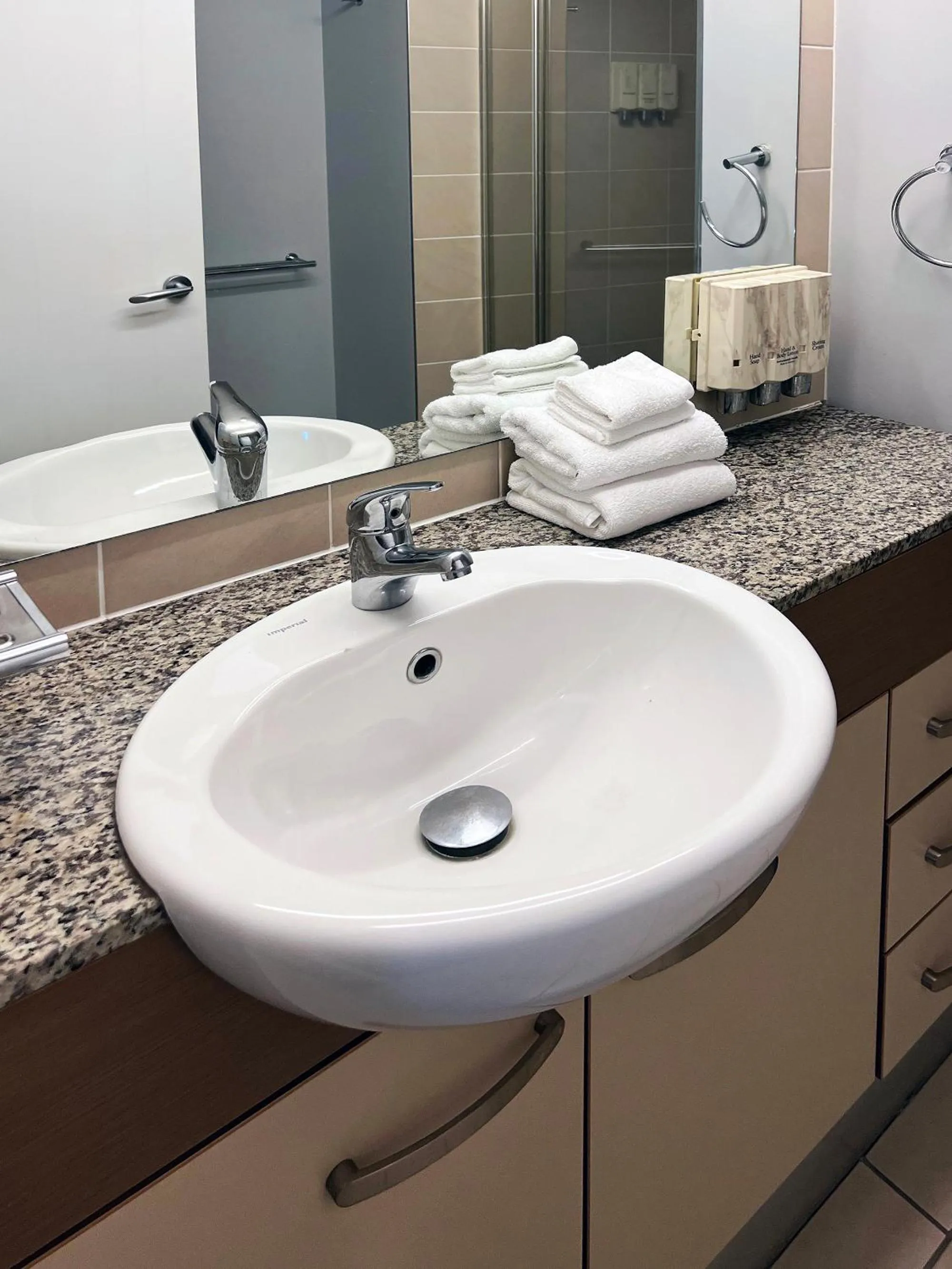 Bathroom in Caloundra Central Apartment Hotel Official