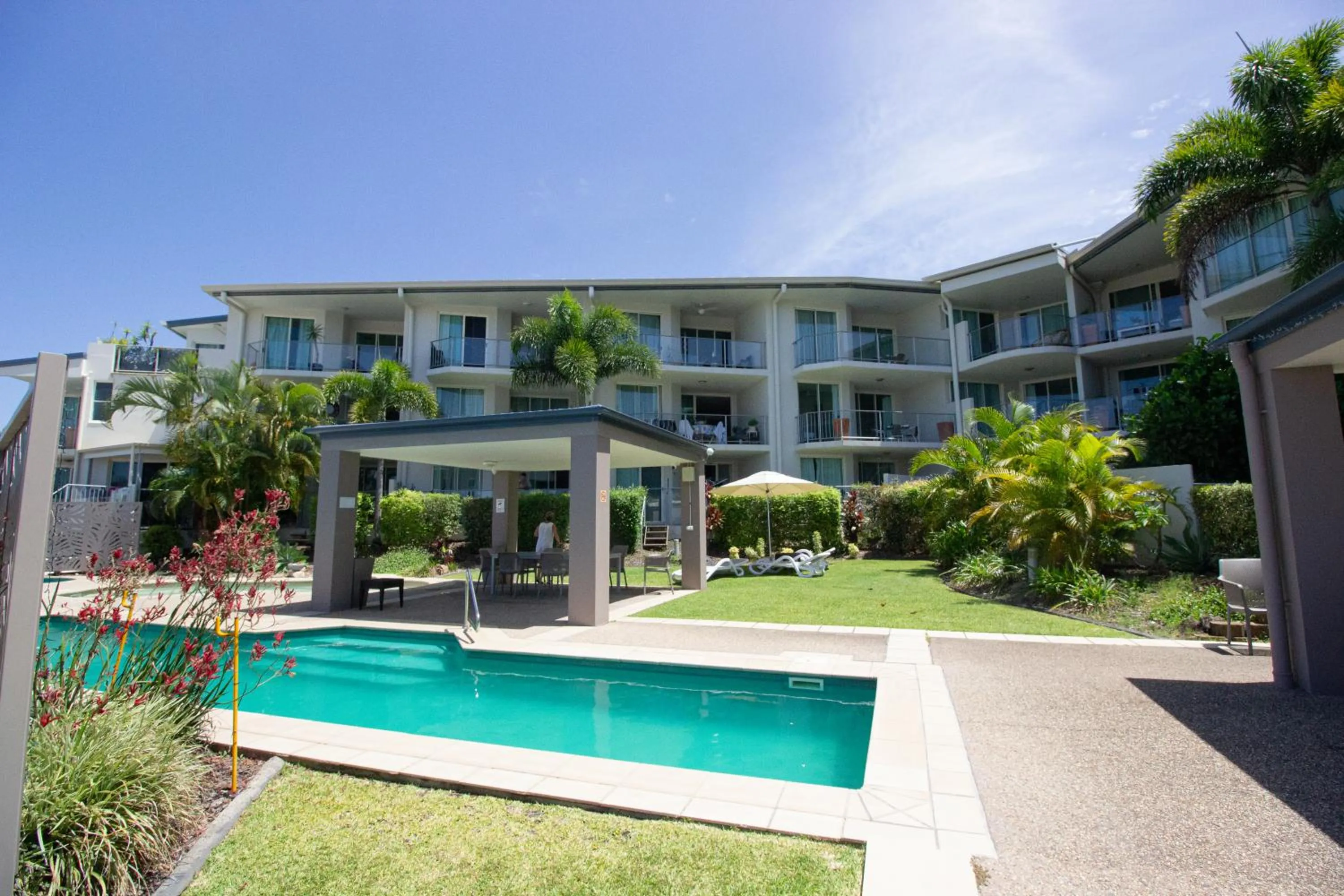 Day in Caloundra Central Apartment Hotel Official