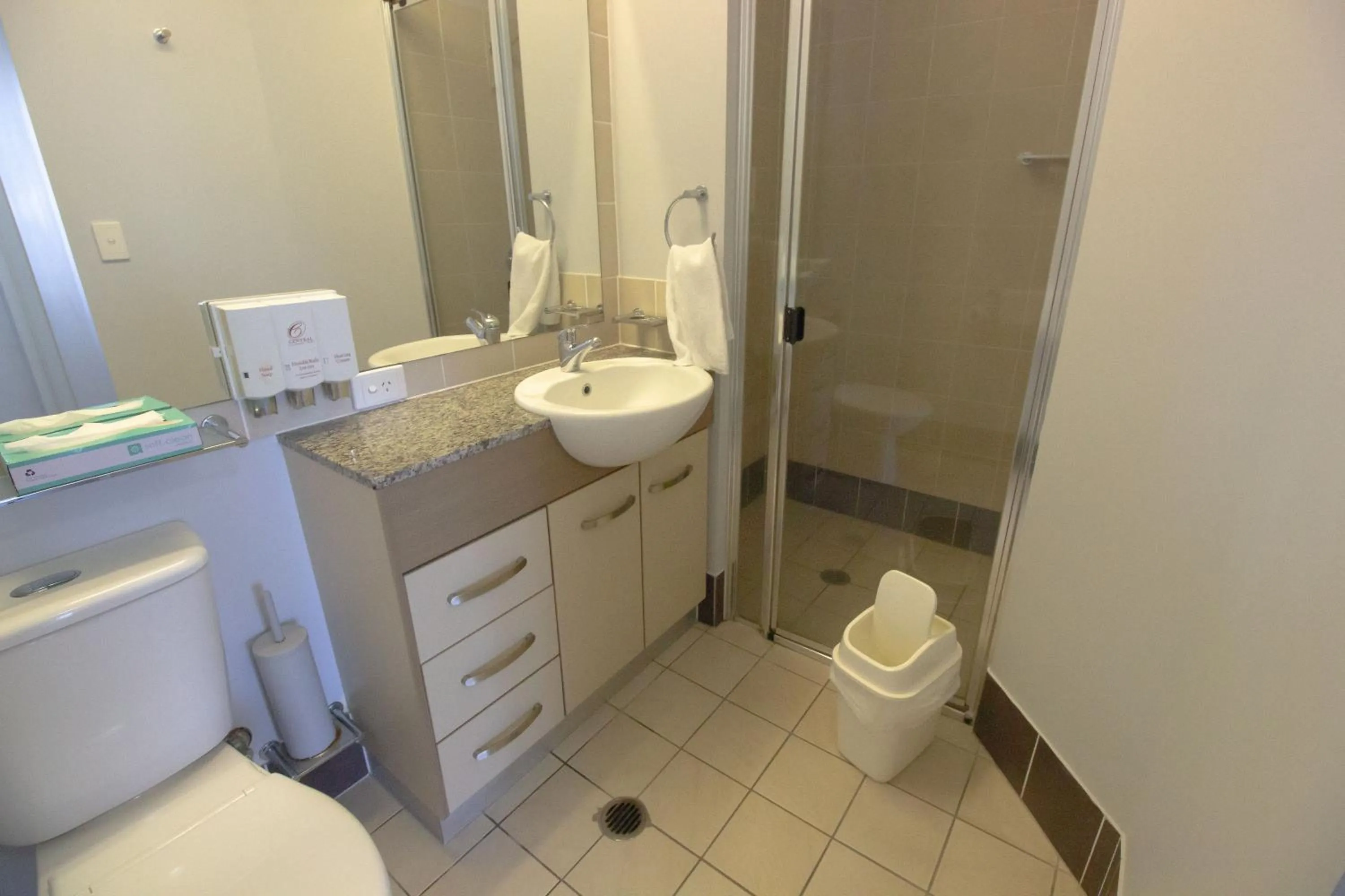 Shower in Caloundra Central Apartment Hotel Official