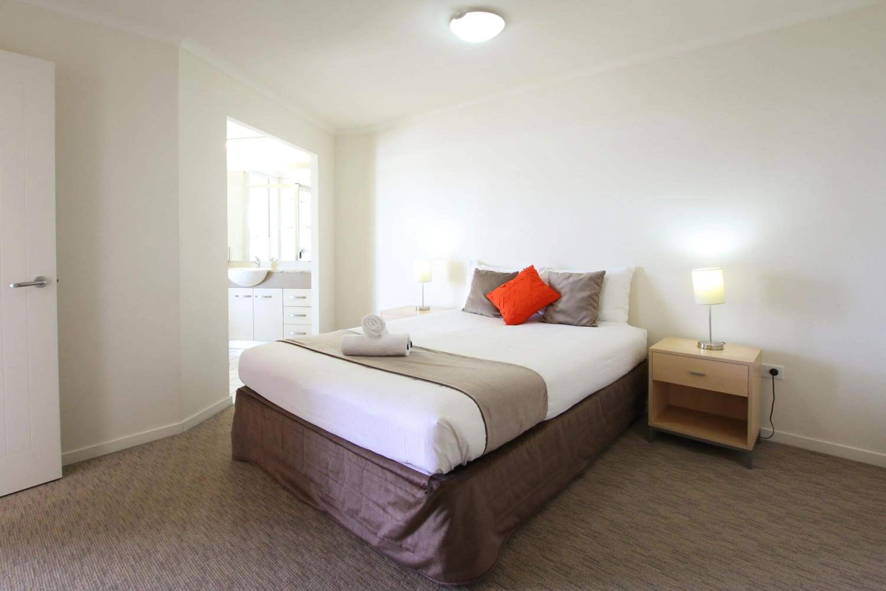 Bedroom, Bed in Caloundra Central Apartment Hotel Official