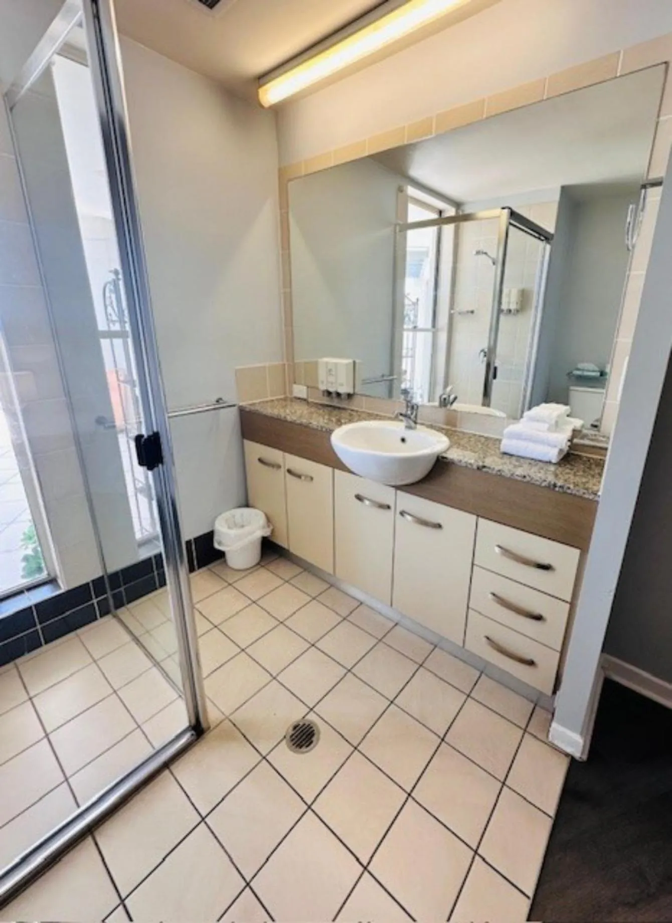 Bathroom in Caloundra Central Apartment Hotel Official