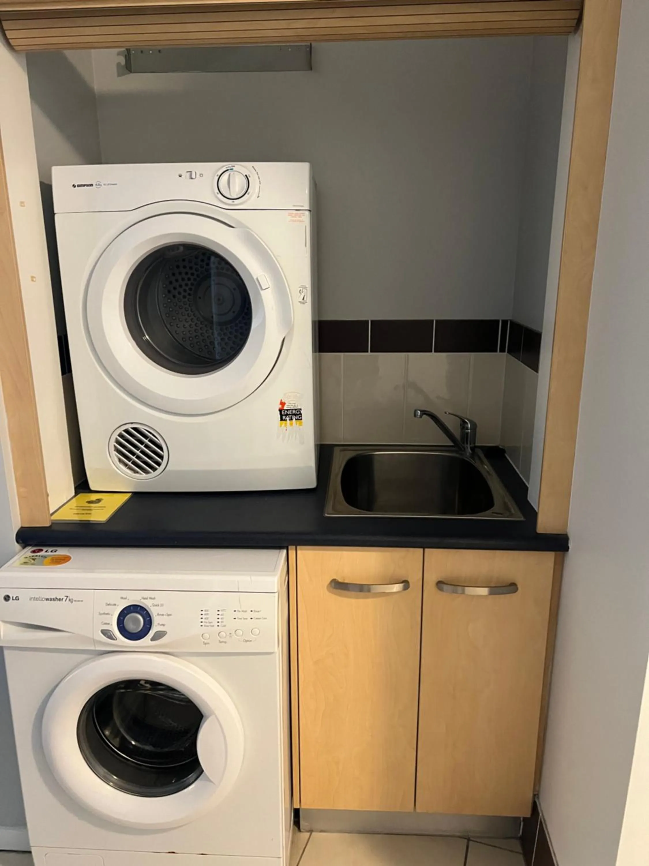 laundry in Caloundra Central Apartment Hotel Official