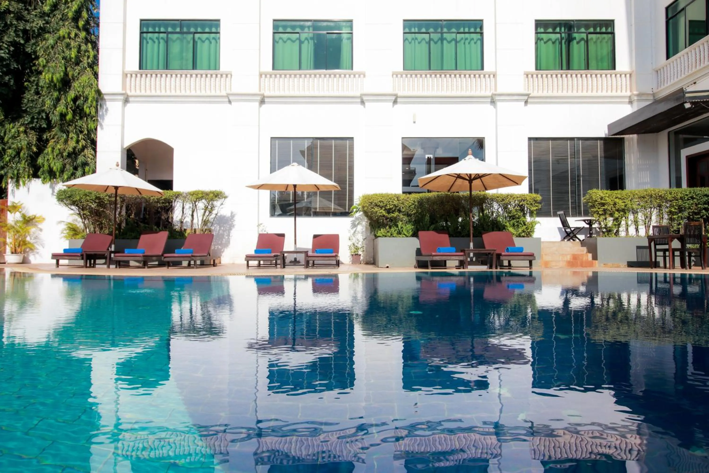 Swimming pool in Kingdom Angkor Hotel