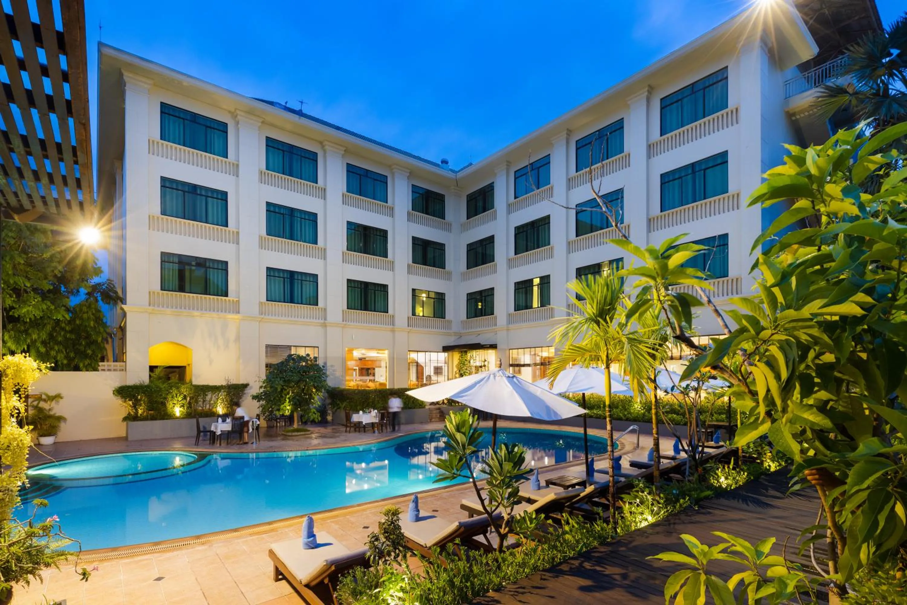 Swimming pool in Kingdom Angkor Hotel