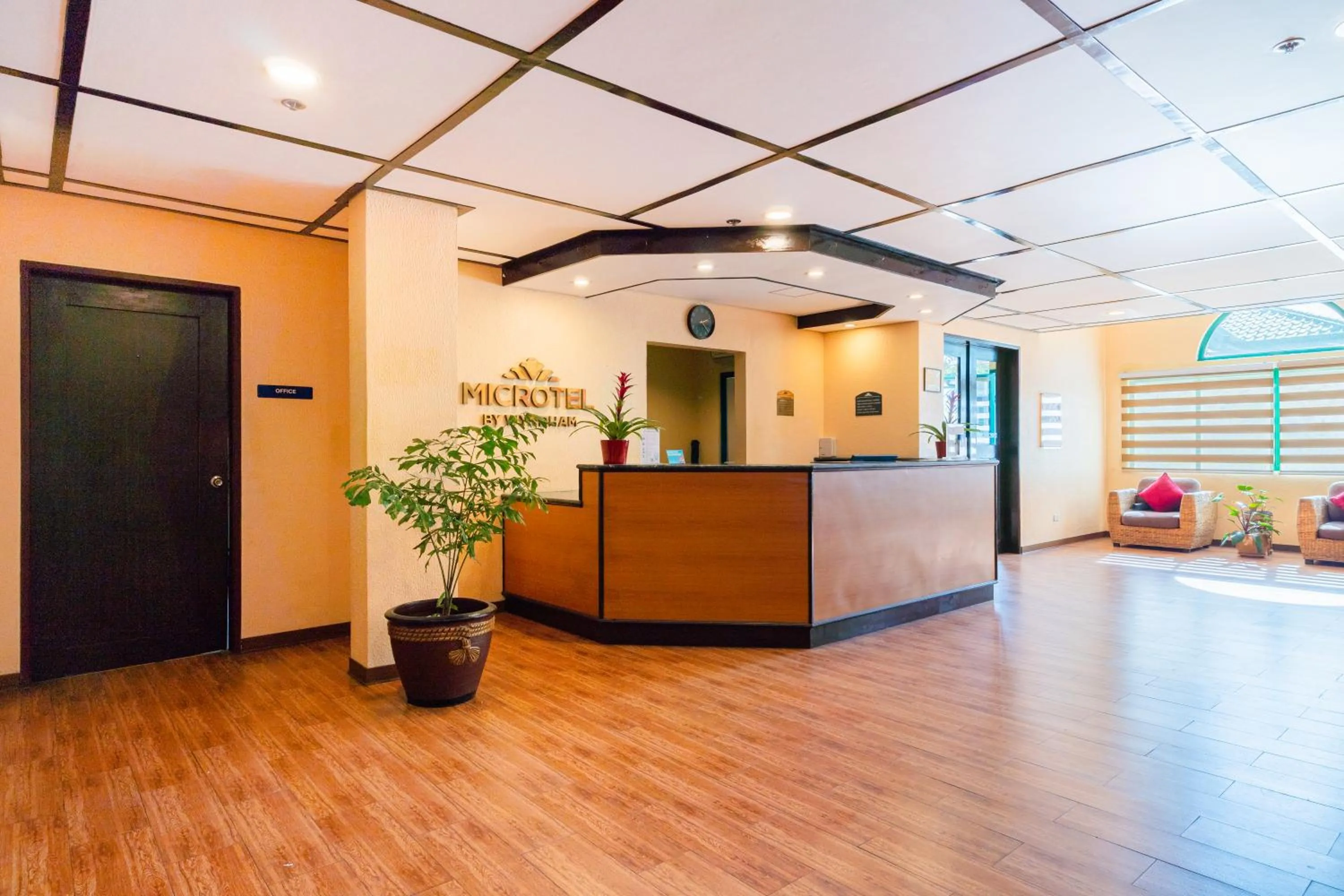 Lobby or reception in Microtel by Wyndham Cabanatuan