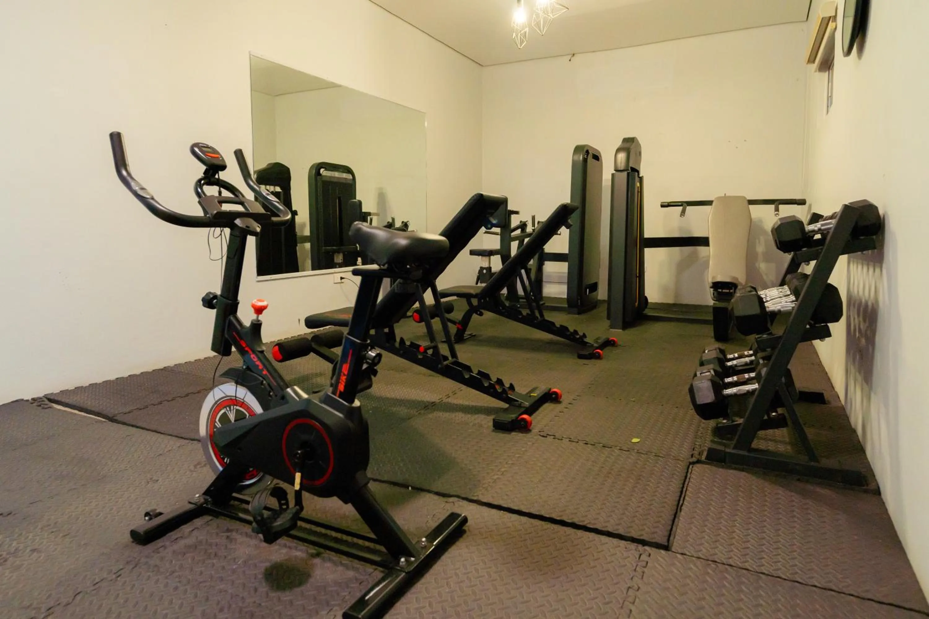 Fitness centre/facilities in Microtel by Wyndham Cabanatuan