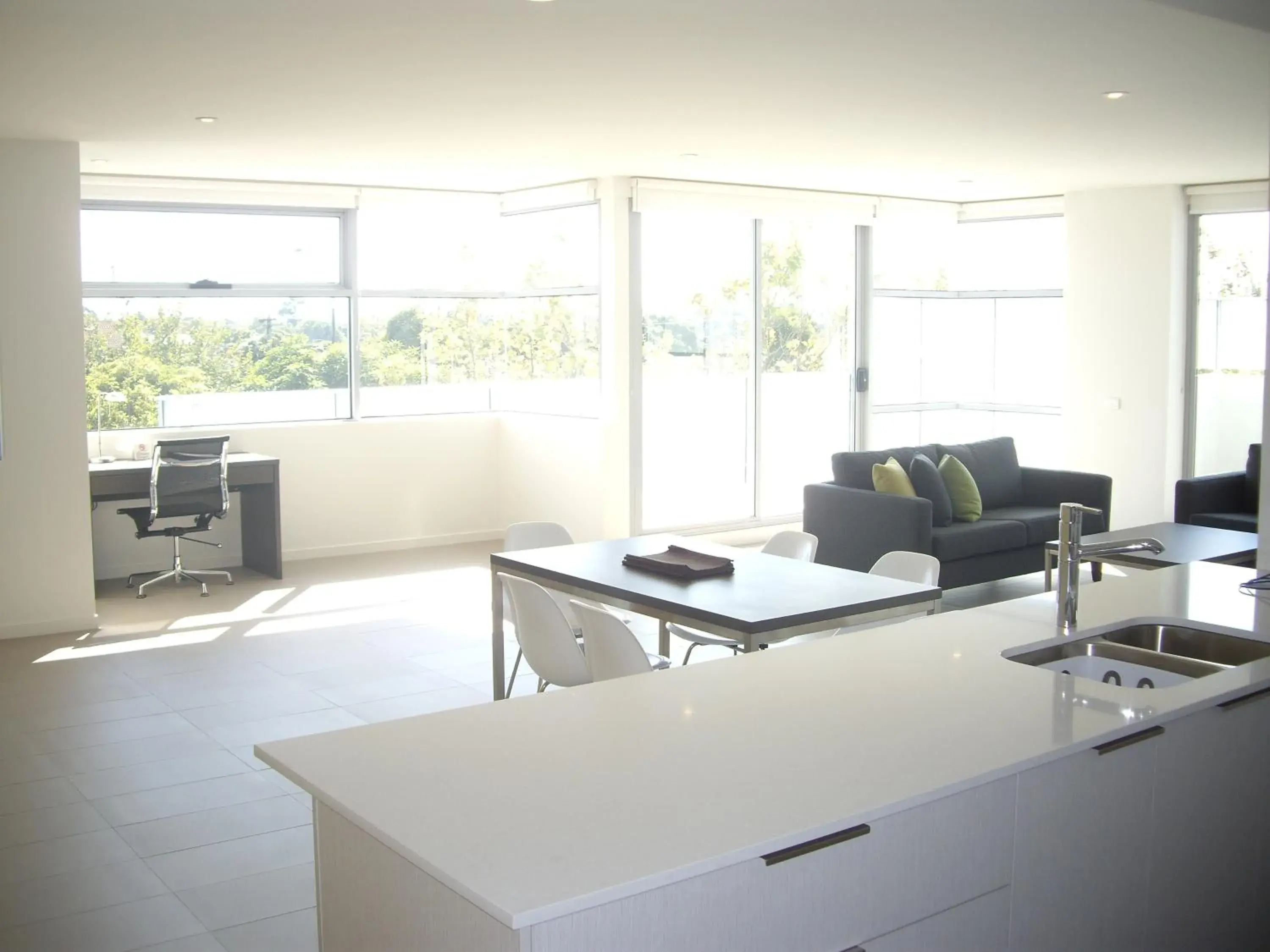 Two-Bedroom Superior Apartment in Best Western Plus The Tudor Box Hill Two-Bedroom Superior Apartment in Best Western Plus The Tudor Box Hill