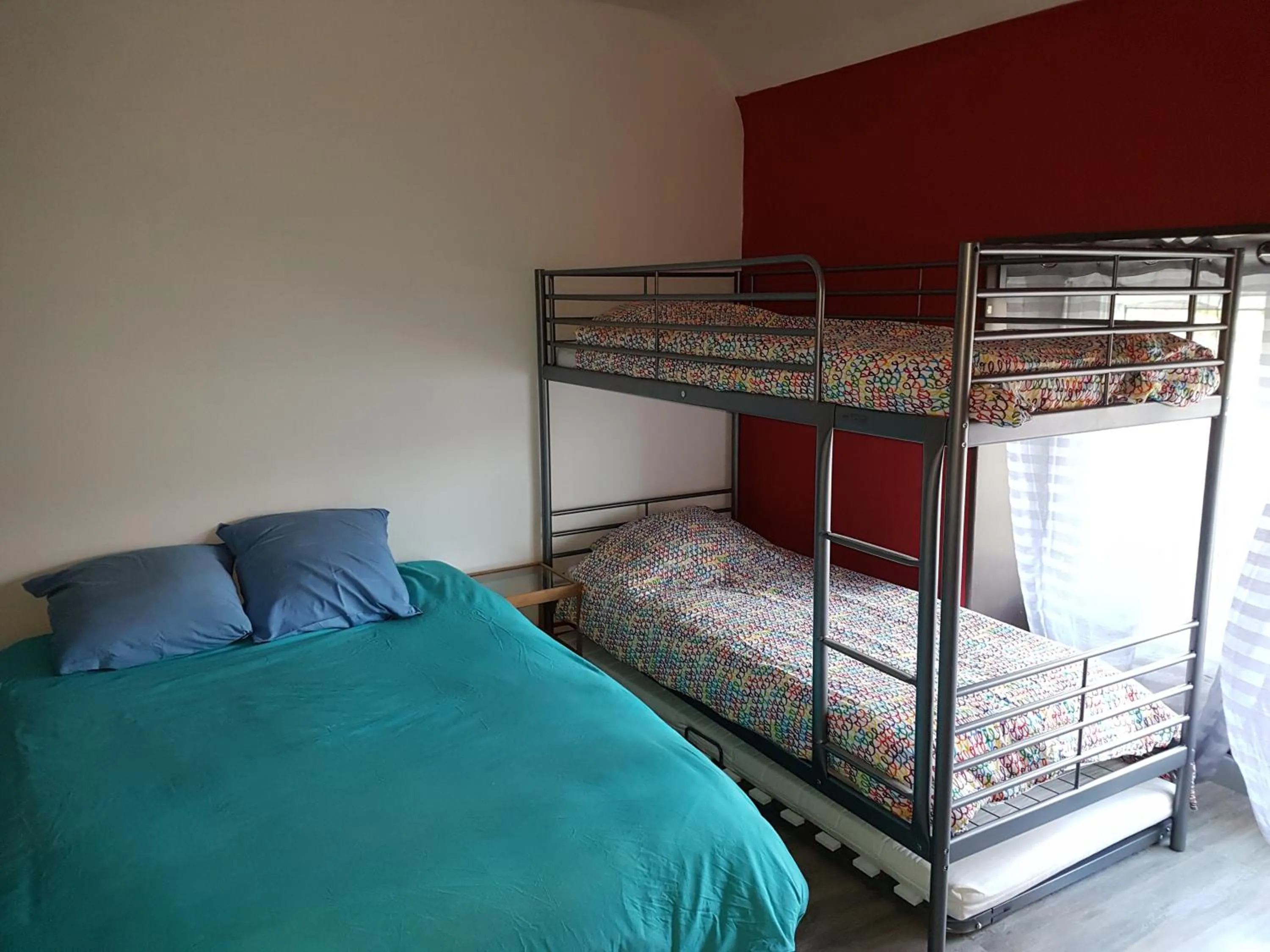 Bed in Proche chateau