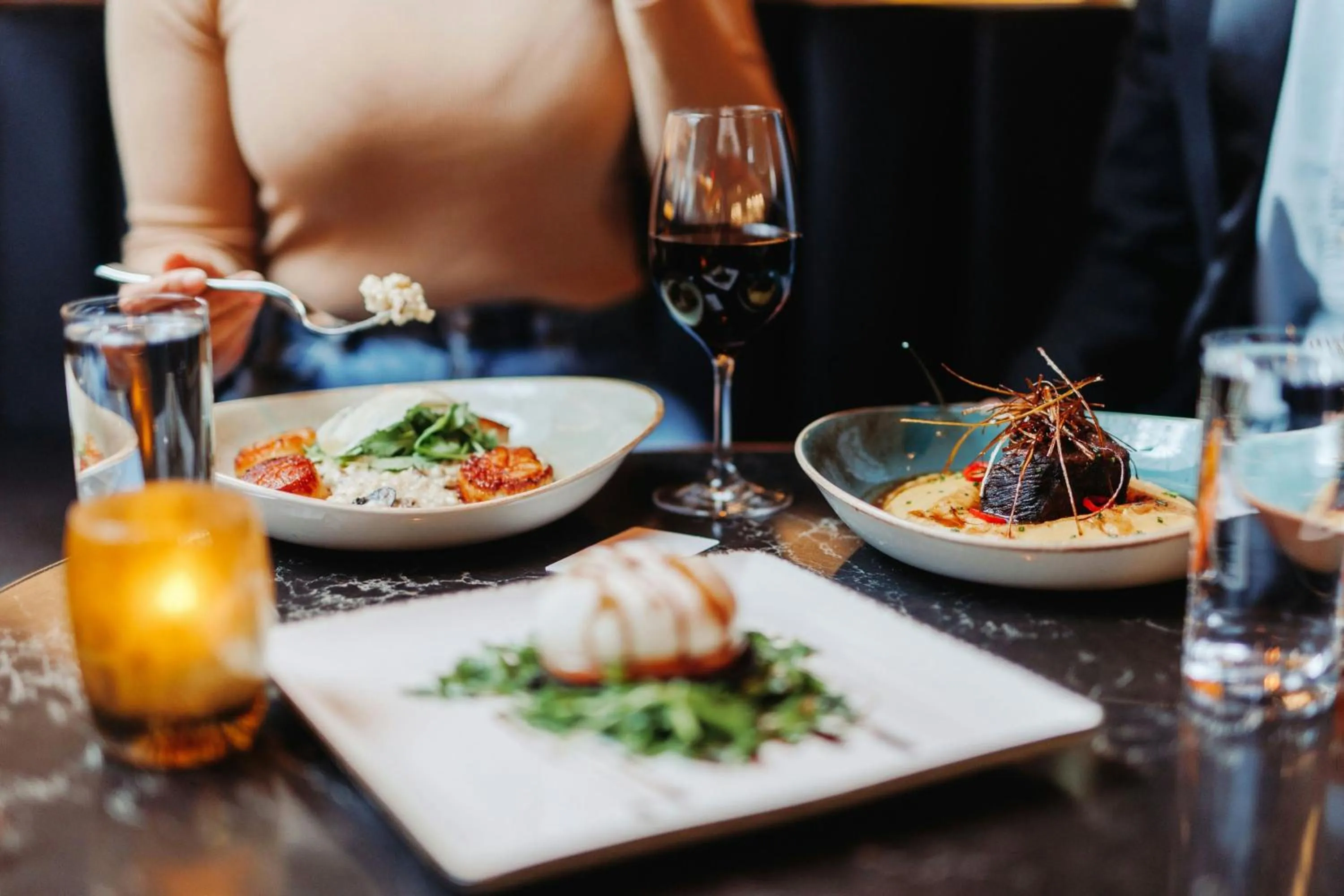 Restaurant/places to eat in New York Marriott Marquis