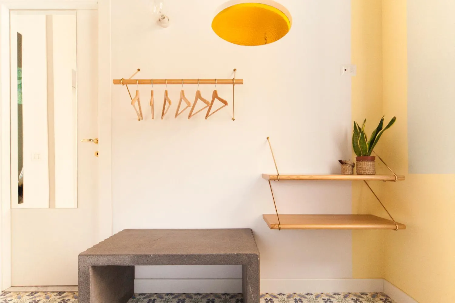 Photo of the whole room in SuperOtium