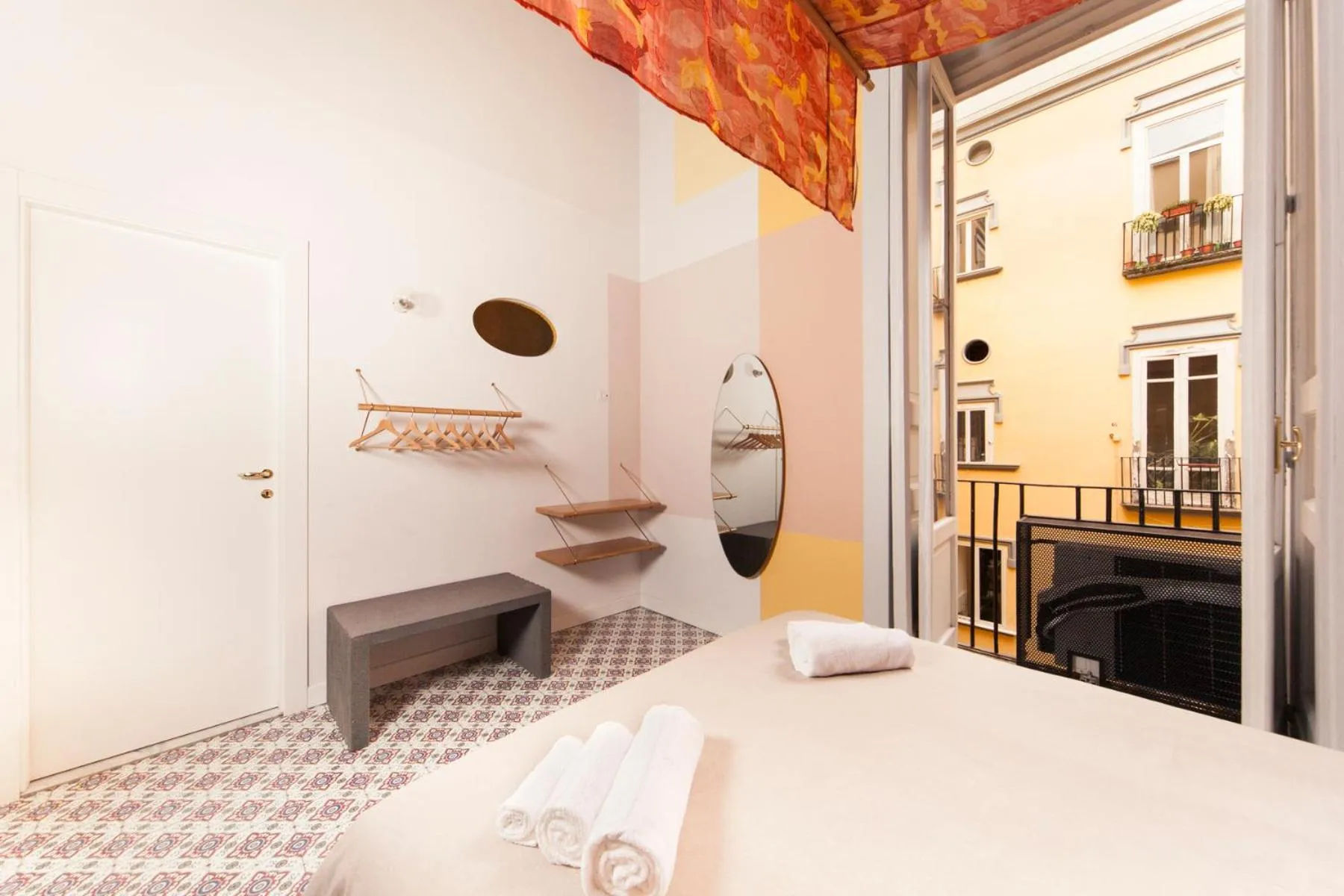 Photo of the whole room, Bed in SuperOtium