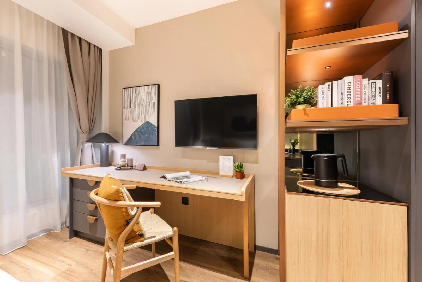 TV and multimedia in Dash Living on Prat