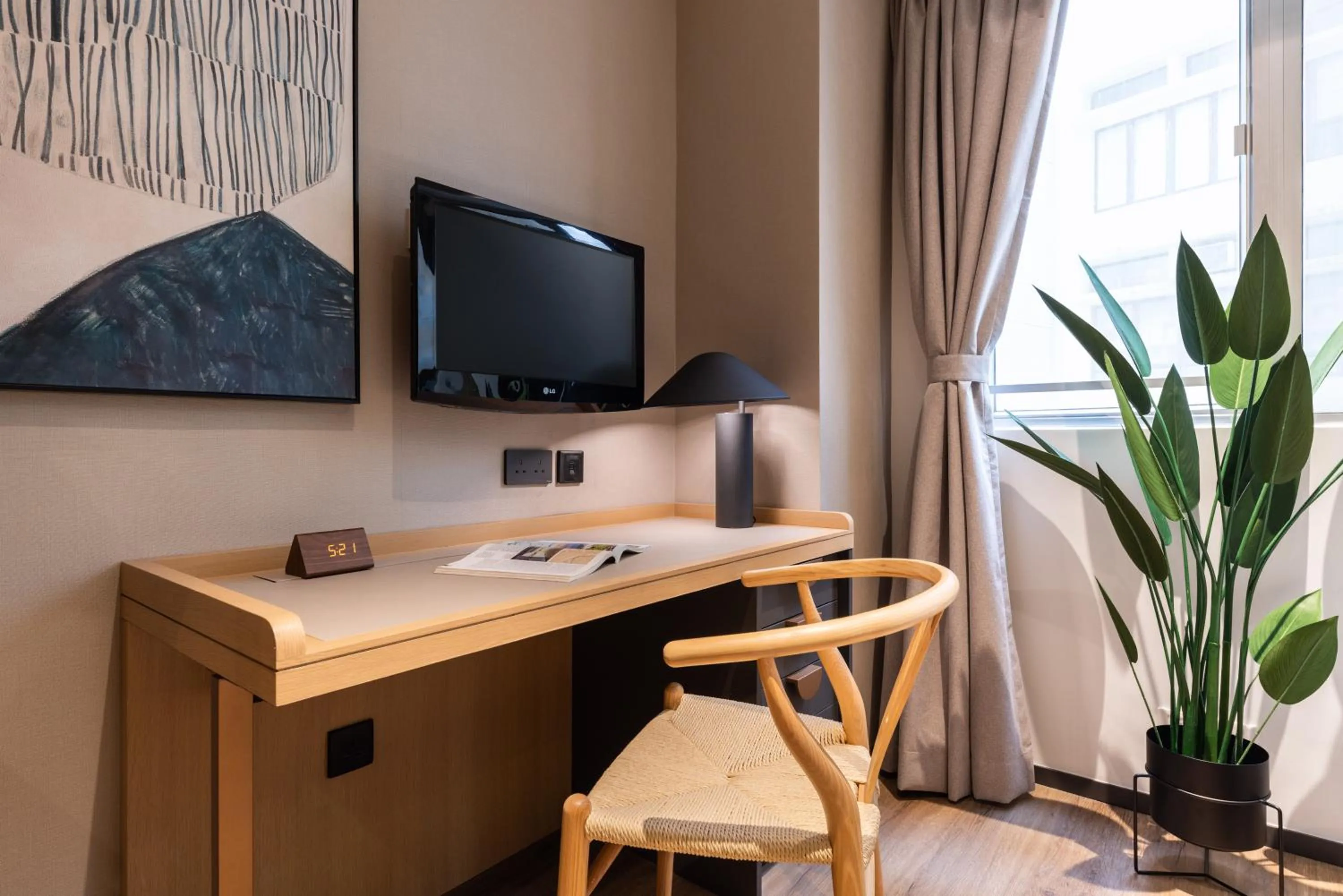 TV and multimedia in Dash Living on Prat