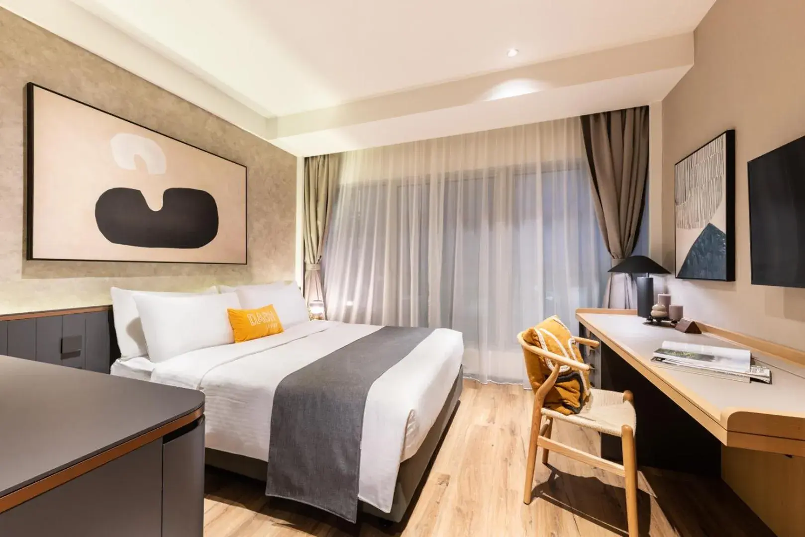 Dash Living on Prat Dash Living on Prat