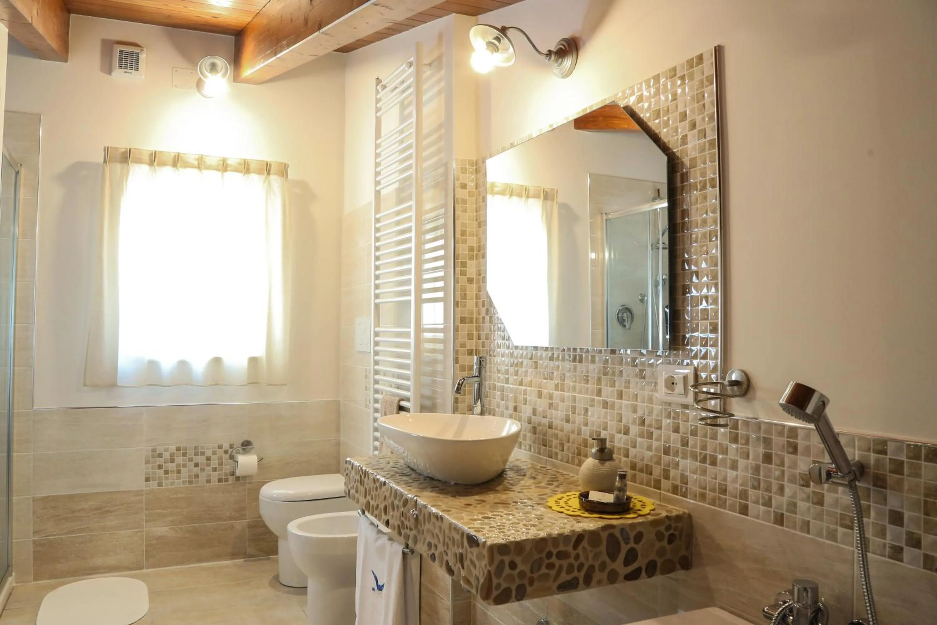 Shower in Le mansardine