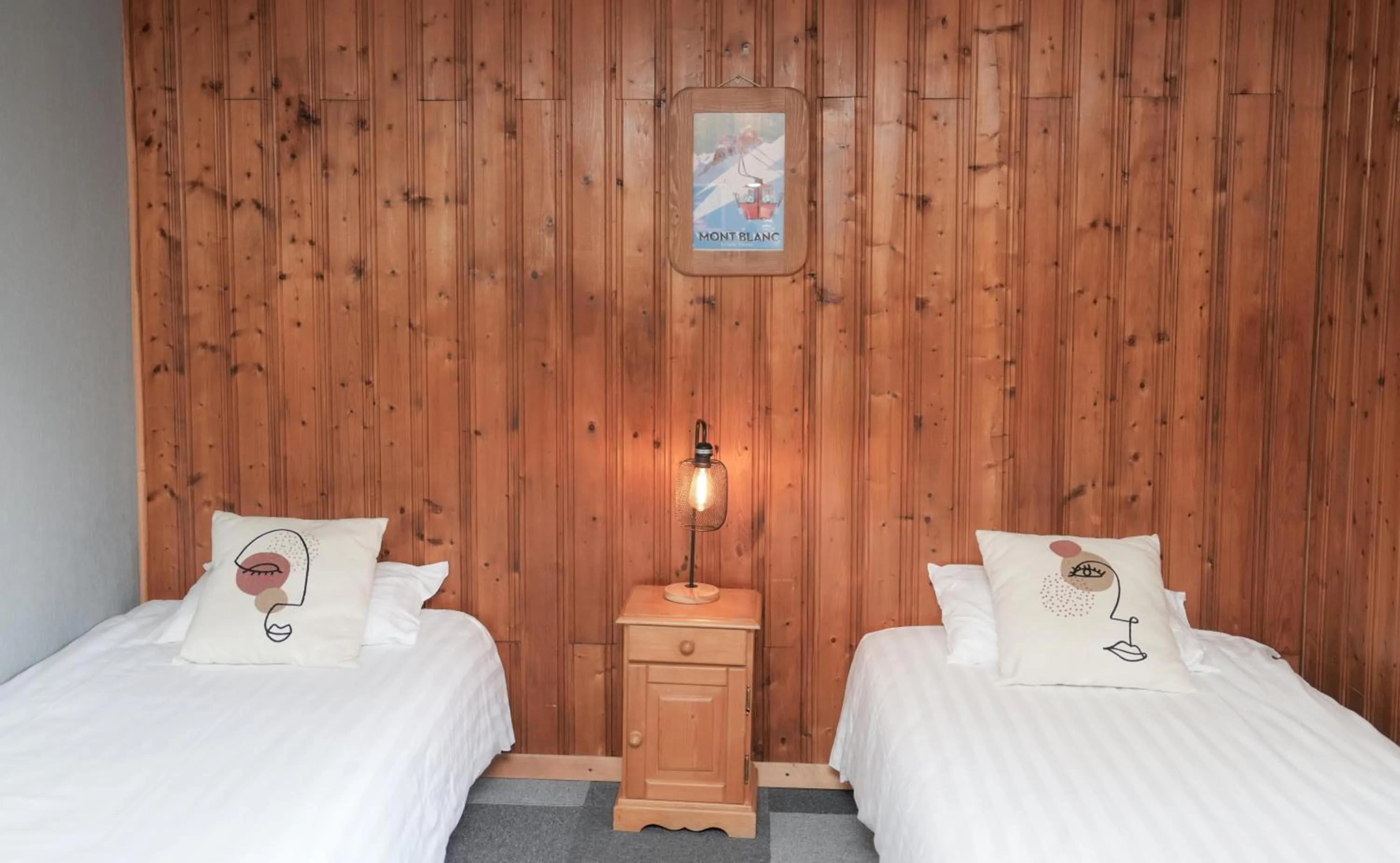 View (from property/room), Bed in Fontaine du Mont Blanc Hotel & Spa